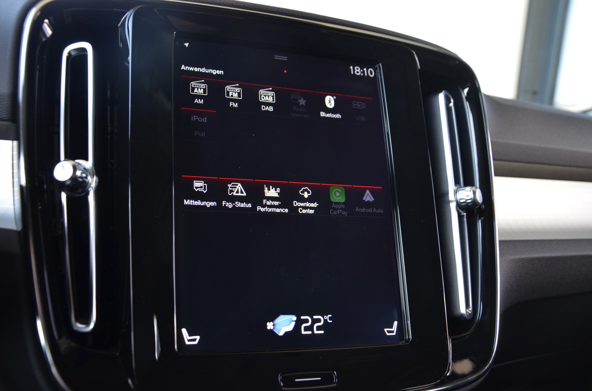 VOLVO XC40 T3 Momentum Geartronic*Ab MFK,1 Jahr oder 20'000km Garantie*-image-14