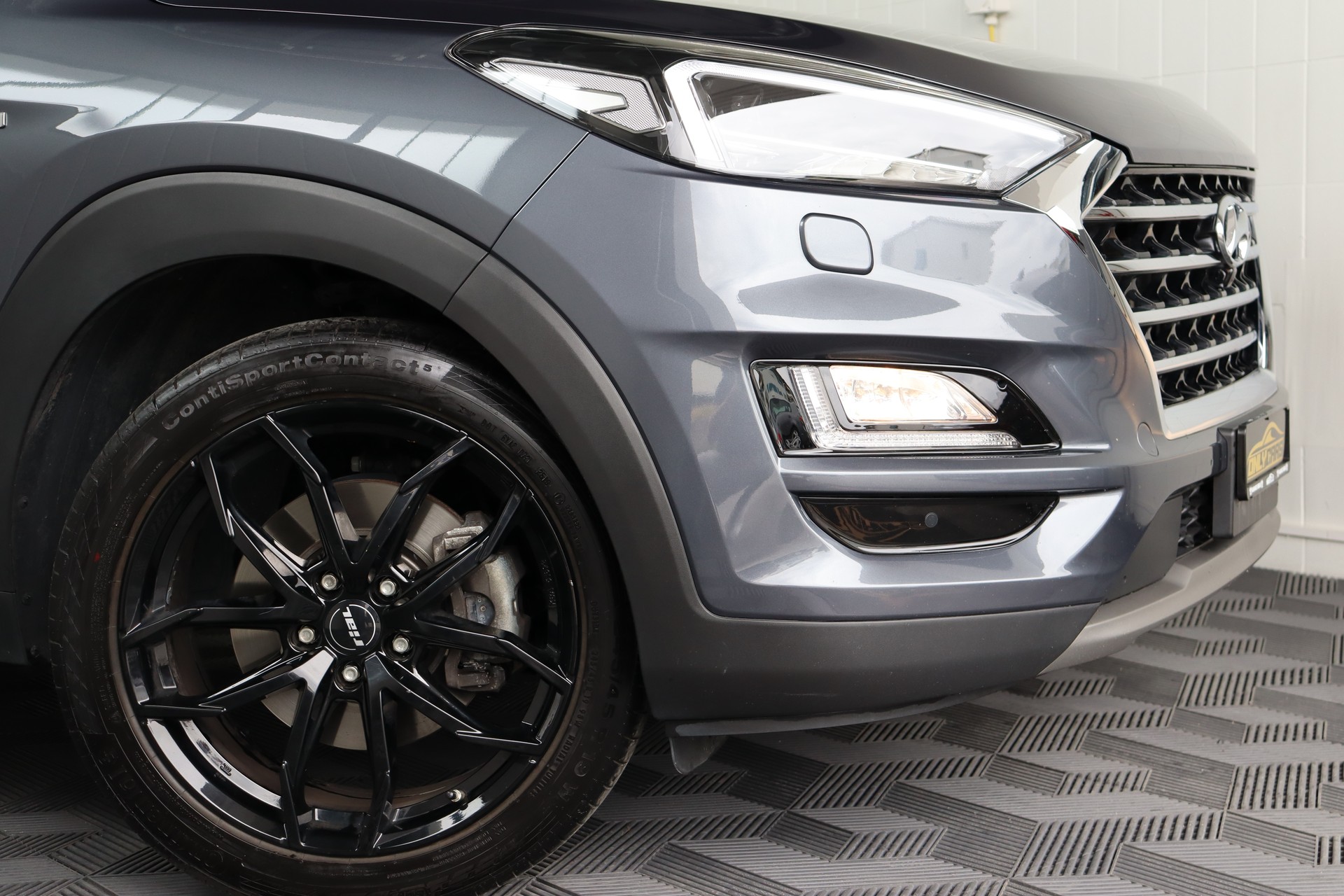 HYUNDAI TUCSON 2.0 CRDI VERTEX 4WD AUTOMATIC ** FAHRASSISTENZ-PAKET ** 360-GRAD PARK-PAKET ** PANO-DACH **-image-3