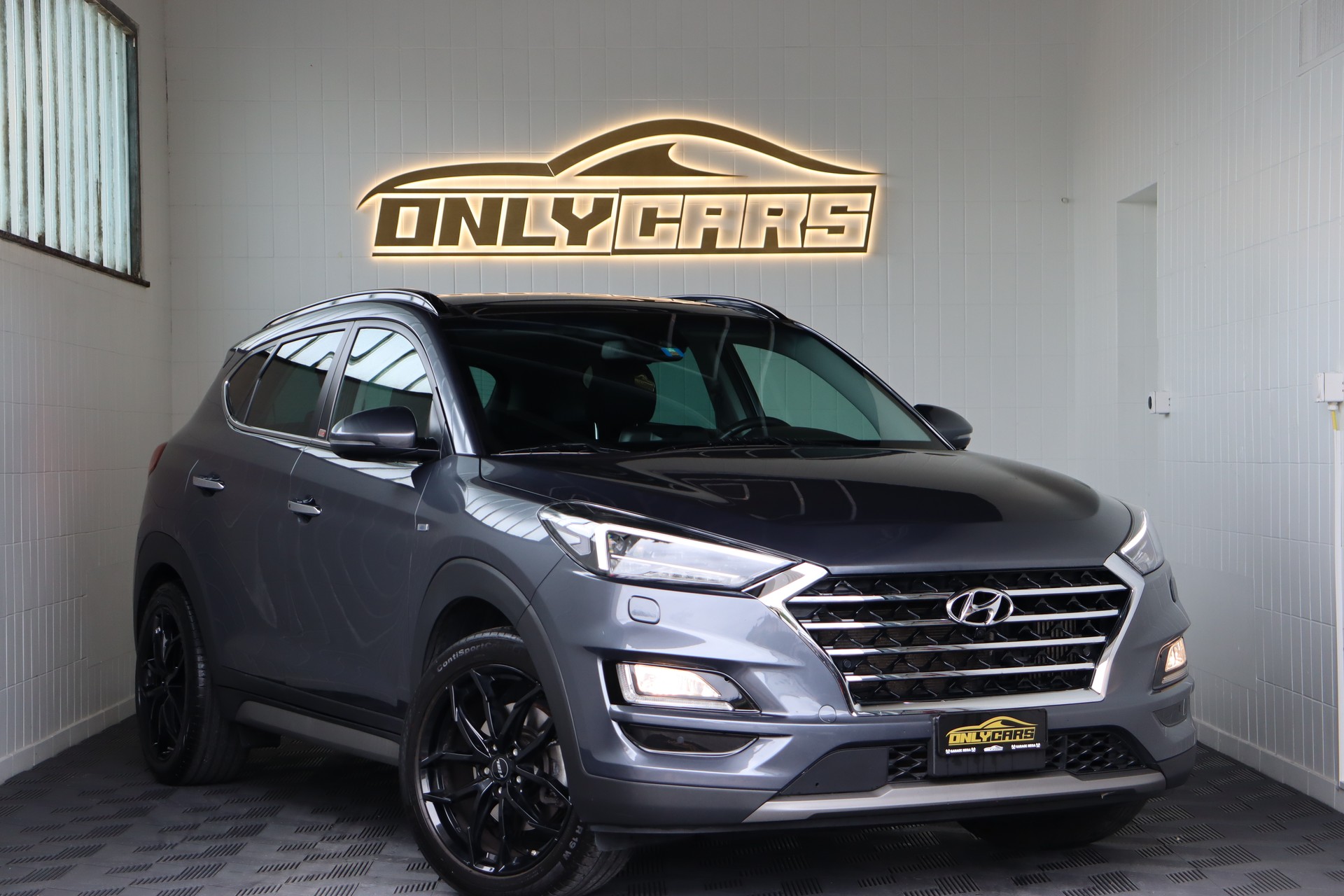 HYUNDAI TUCSON 2.0 CRDI VERTEX 4WD AUTOMATIC ** FAHRASSISTENZ-PAKET ** 360-GRAD PARK-PAKET ** PANO-DACH **-image-0