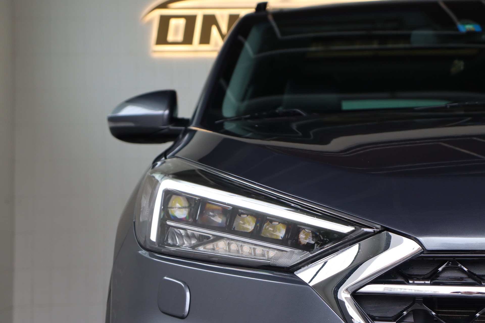 HYUNDAI TUCSON 2.0 CRDI VERTEX 4WD AUTOMATIC ** FAHRASSISTENZ-PAKET ** 360-GRAD PARK-PAKET ** PANO-DACH **-image-4