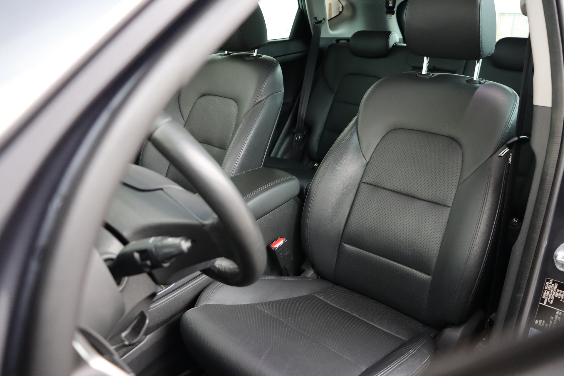 HYUNDAI TUCSON 2.0 CRDI VERTEX 4WD AUTOMATIC ** FAHRASSISTENZ-PAKET ** 360-GRAD PARK-PAKET ** PANO-DACH **-image-14