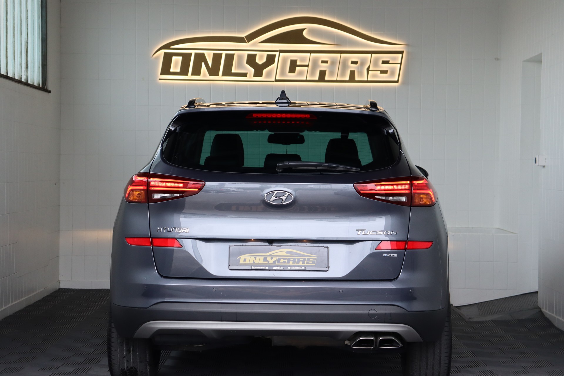 HYUNDAI TUCSON 2.0 CRDI VERTEX 4WD AUTOMATIC ** FAHRASSISTENZ-PAKET ** 360-GRAD PARK-PAKET ** PANO-DACH **-image-6
