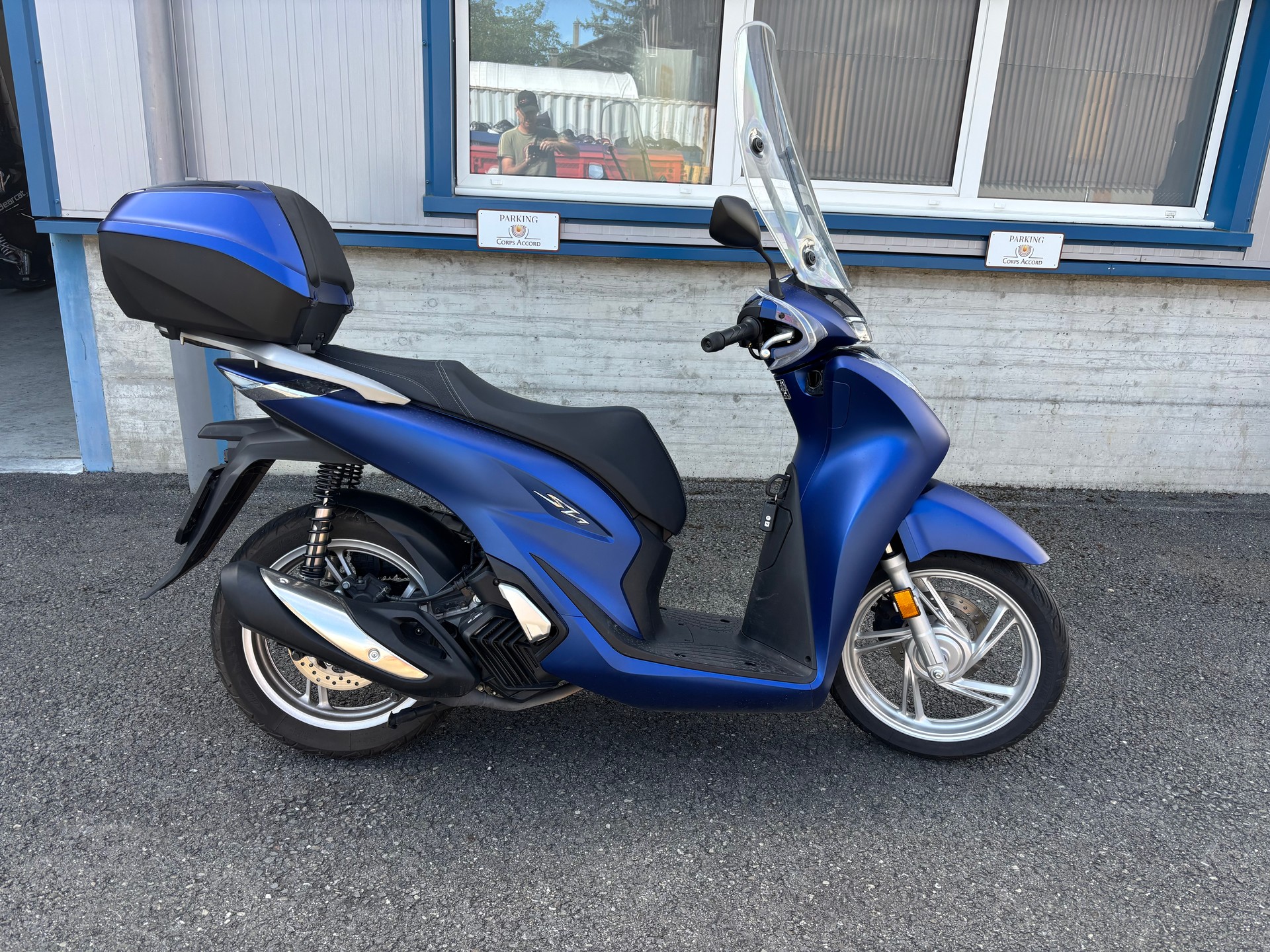 HONDA SH 125 Sporty-image-1