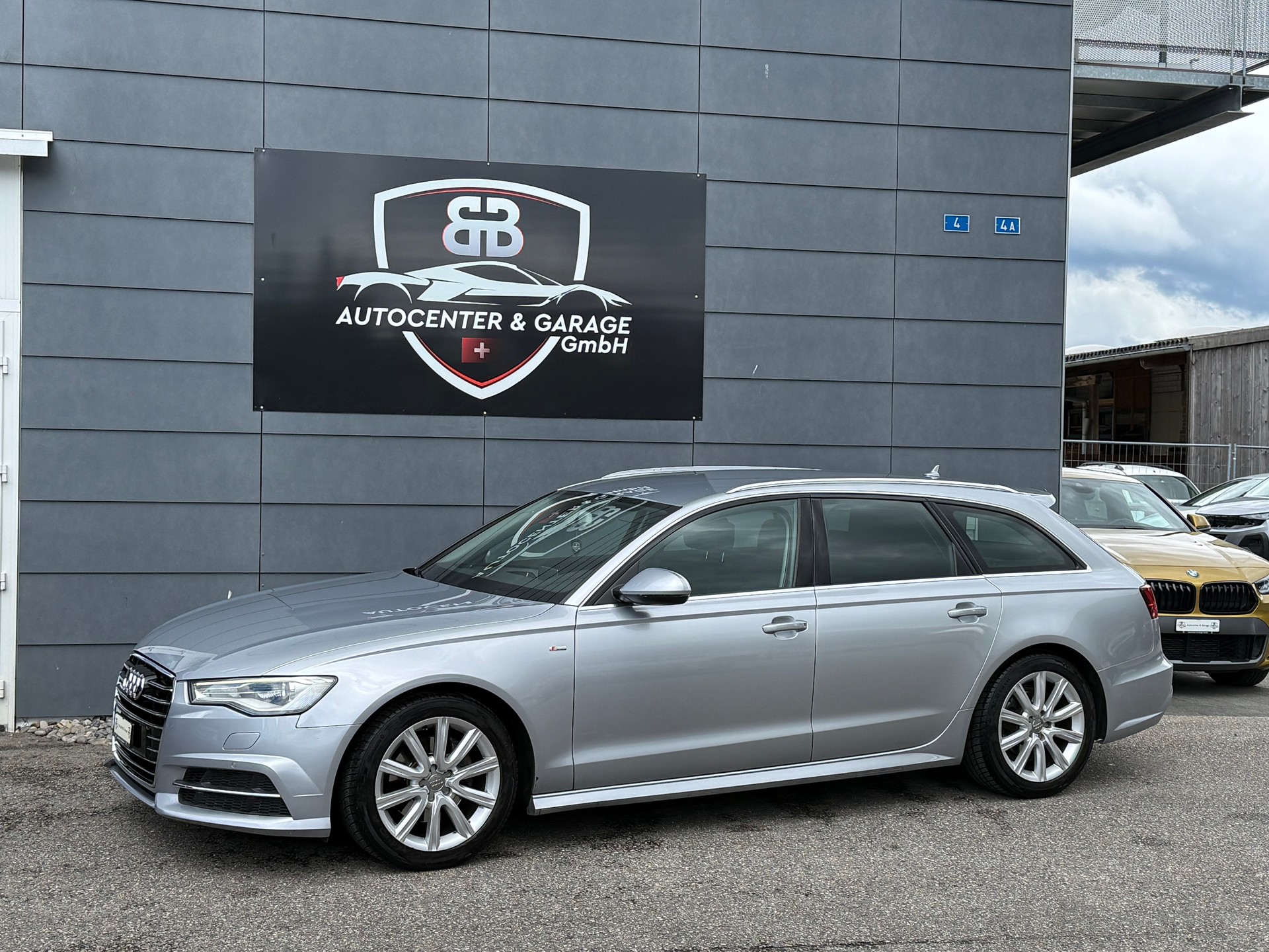AUDI A6 Avant 2.0 TDI S-tronic S-Line-image-3
