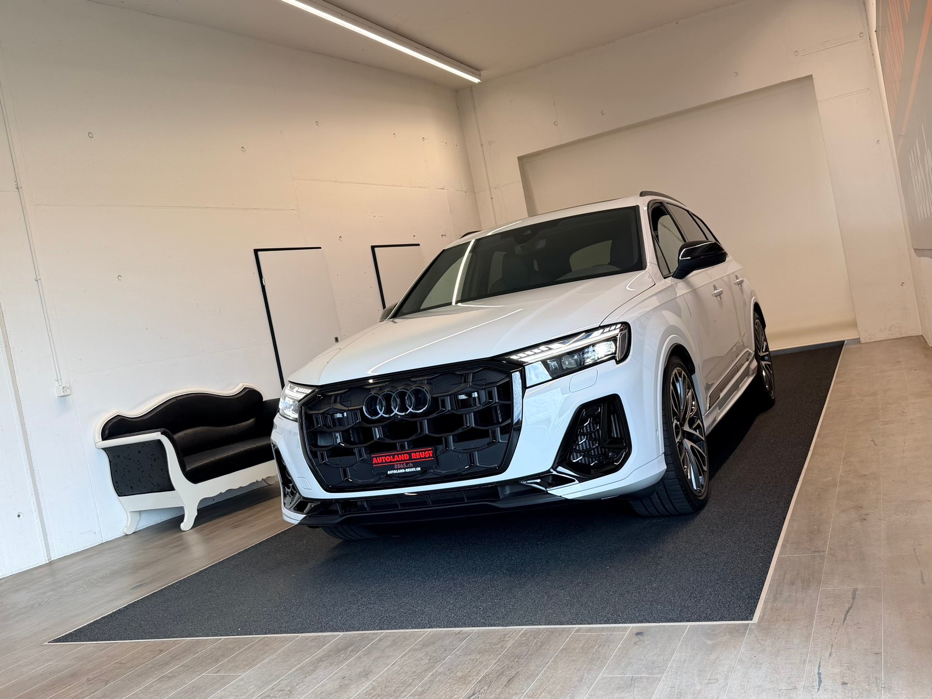 AUDI SQ7 TFSI quattro tiptronic-image-2