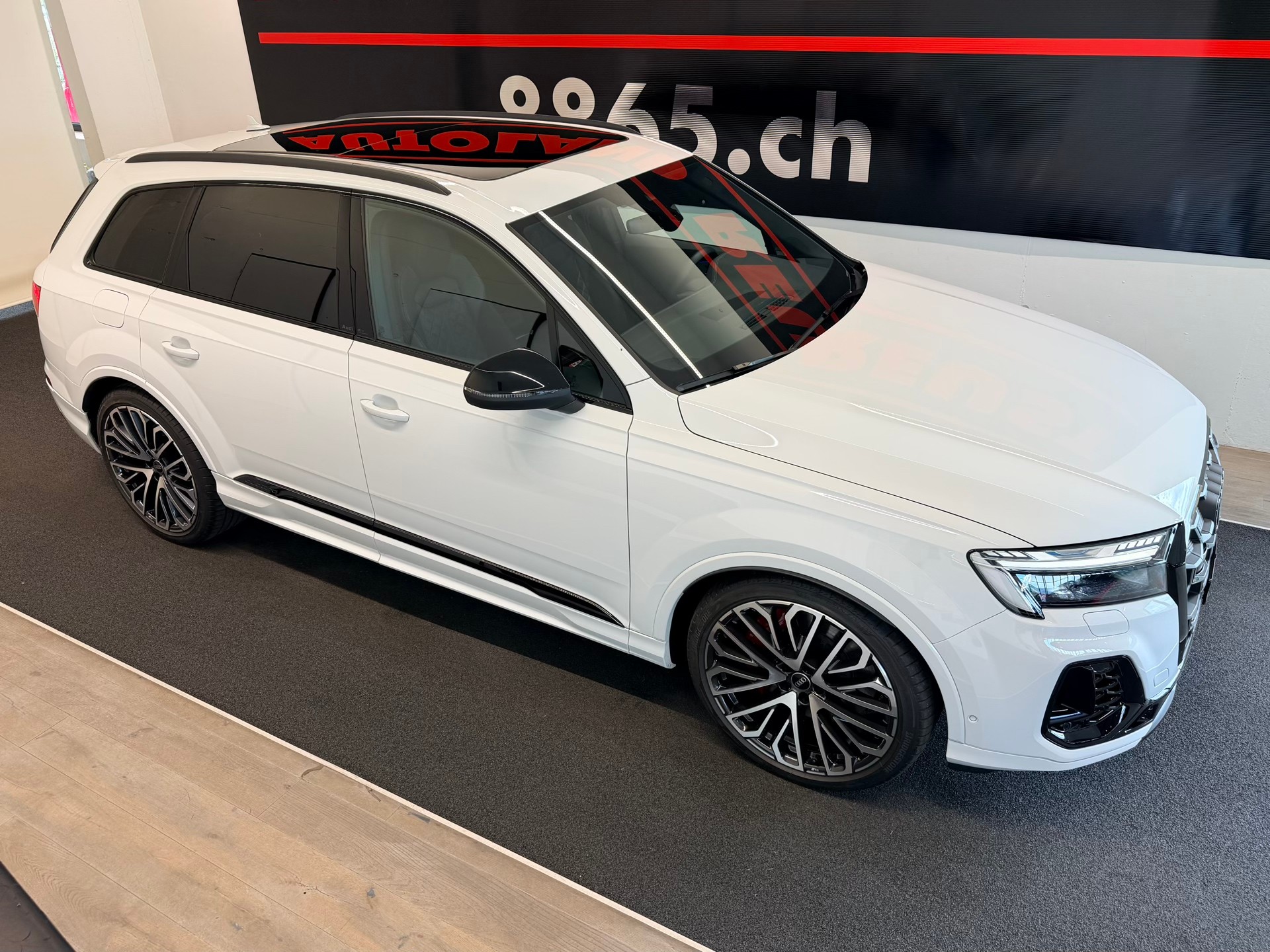 AUDI SQ7 TFSI quattro tiptronic-image-4