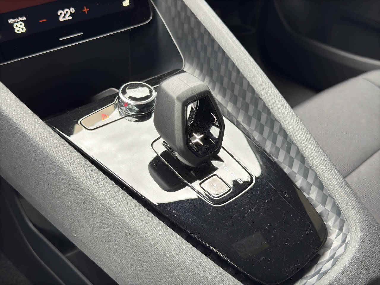 POLESTAR 2 Long Range Dual Motor-image-8
