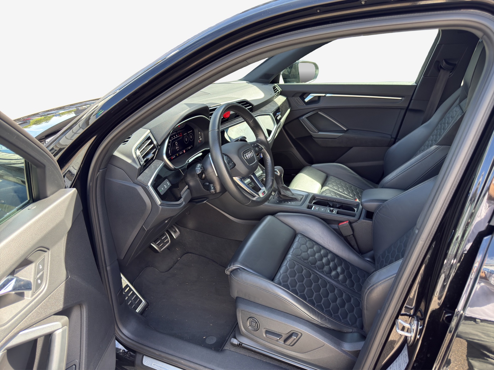AUDI RS Q3 Sportback quattro S tronic-image-7
