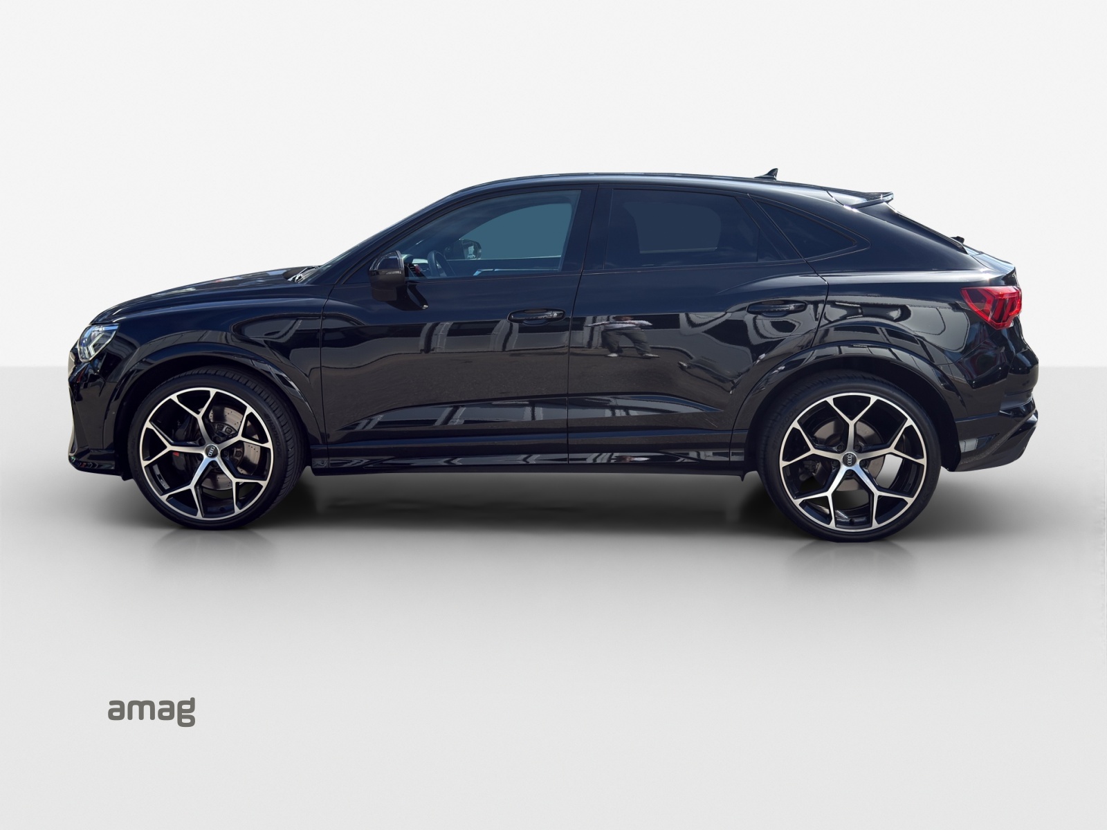 AUDI RS Q3 Sportback quattro S tronic-image-1
