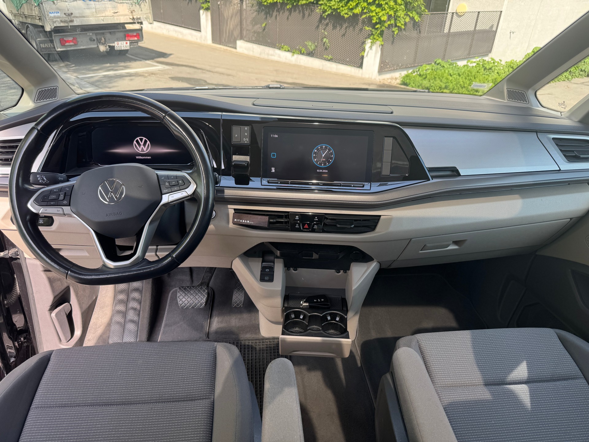 VW 1.4 eHybrid Style Liberty DSG-image-3
