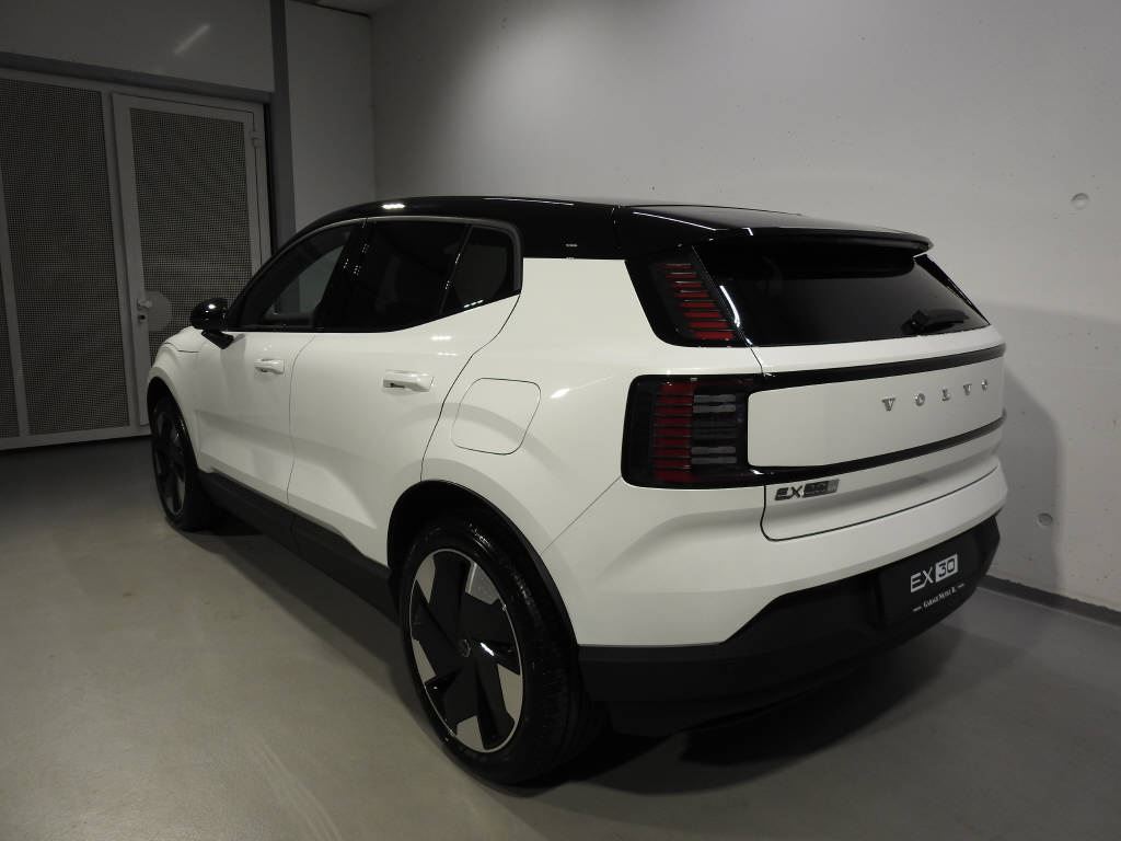 VOLVO EX 30 E60 Plus-image-3
