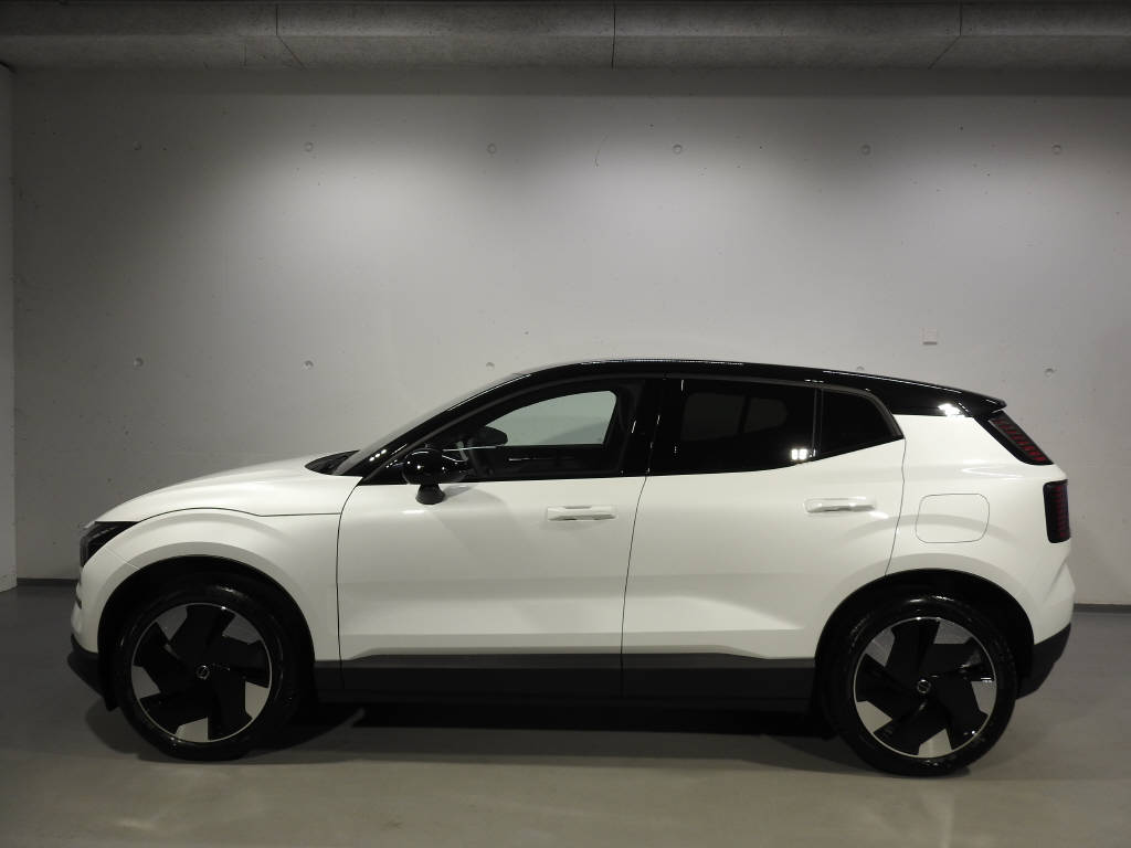 VOLVO EX 30 E60 Plus-image-2
