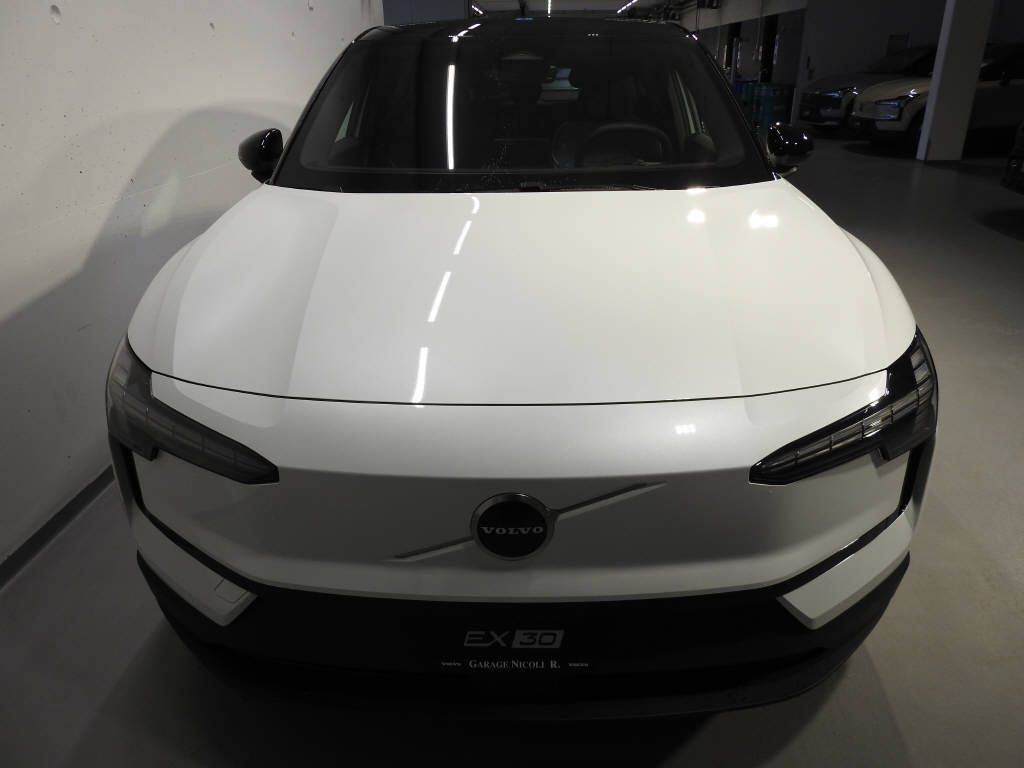 VOLVO EX 30 E60 Plus-image-1