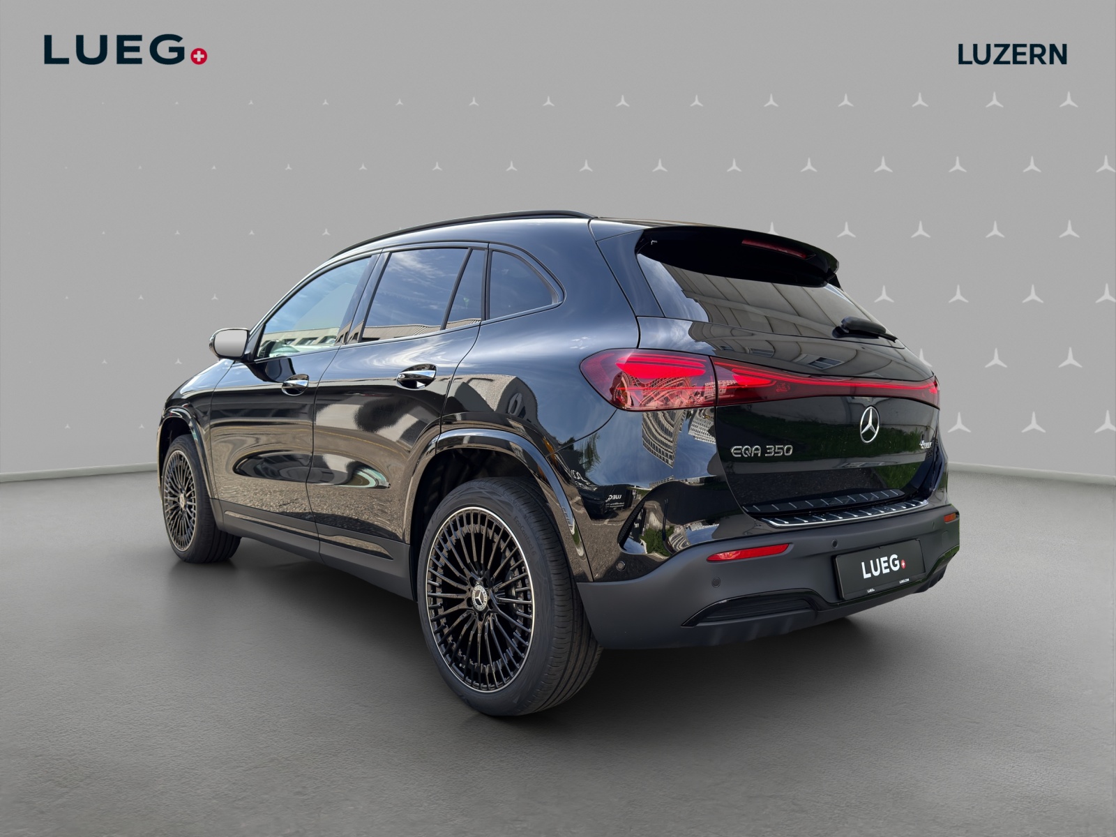 MERCEDES-BENZ EQA 350 66,5 kWh 4Matic Excellence-image-2