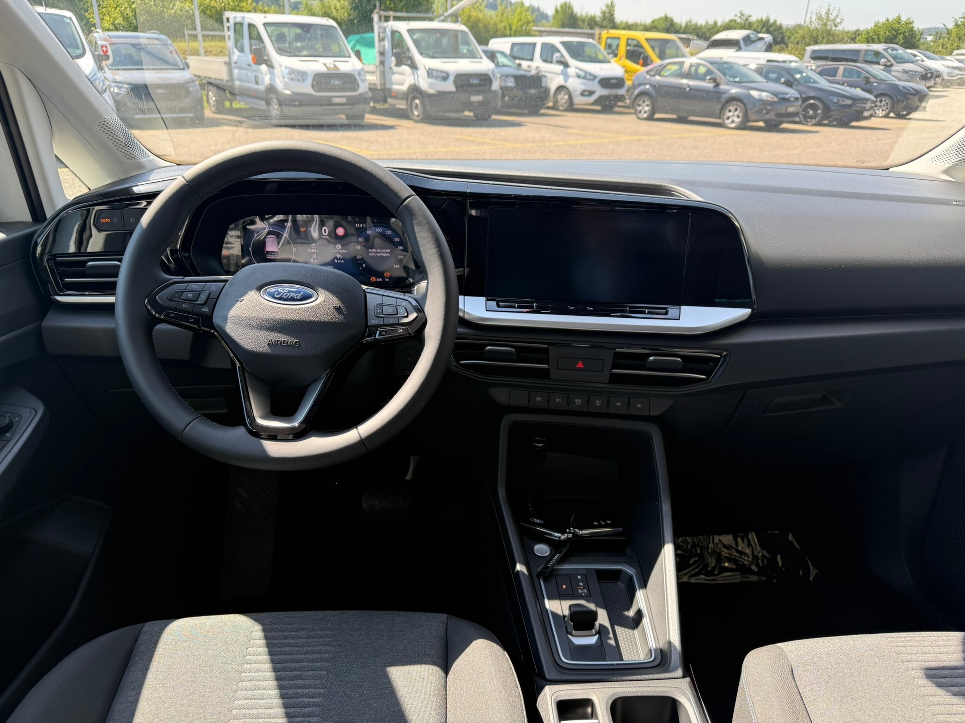 FORD Grand Tourneo Connect 2.0 EcoBlue Active Automat-image-9