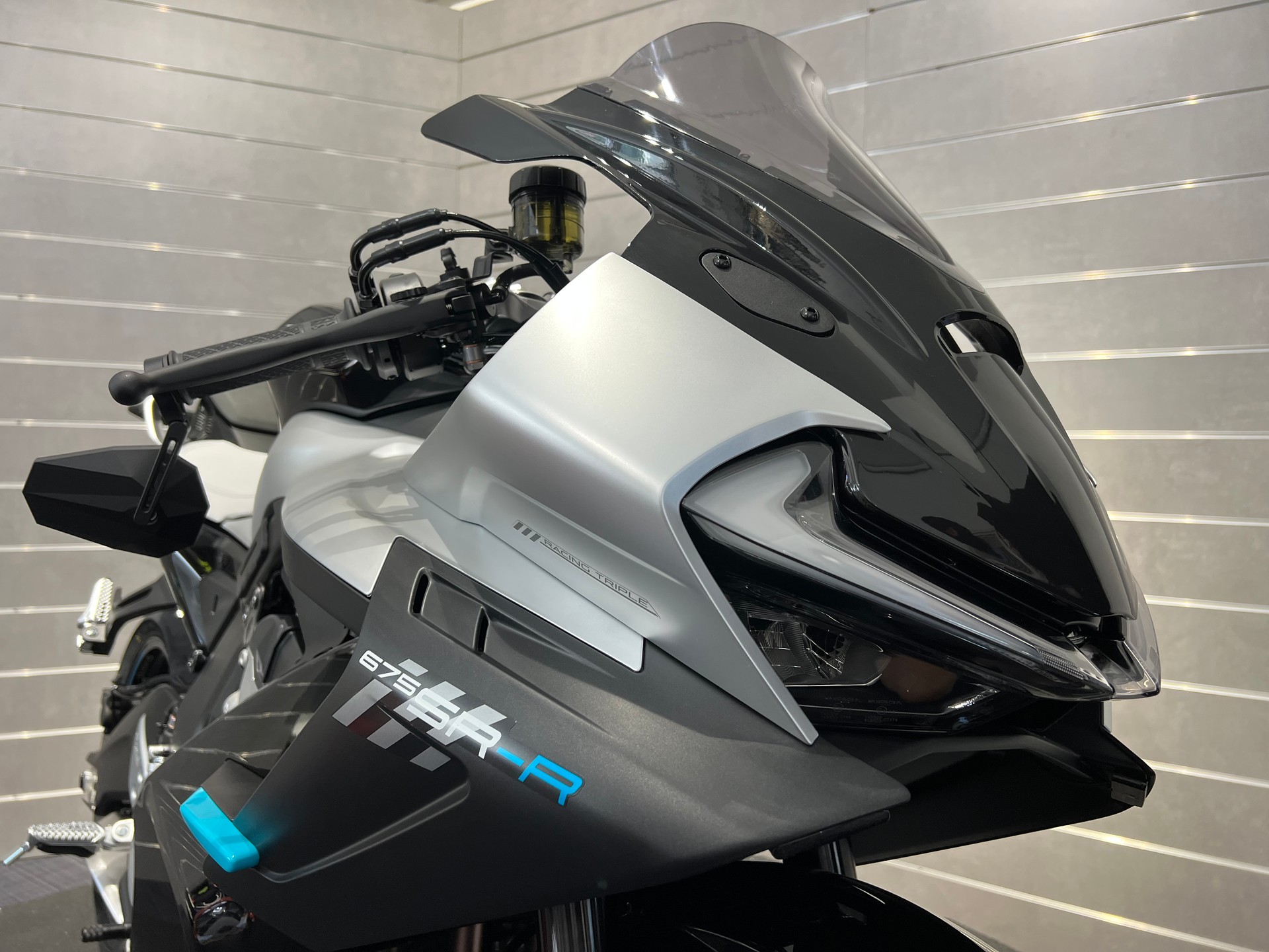 CF MOTO 675 SR-R-image-8