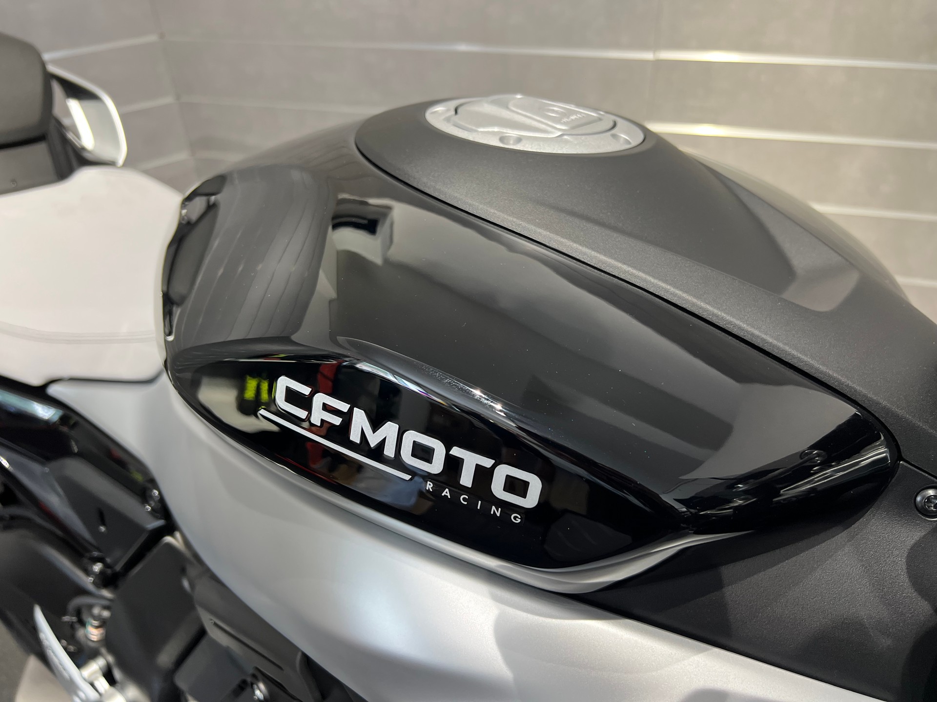 CF MOTO 675 SR-R-image-9