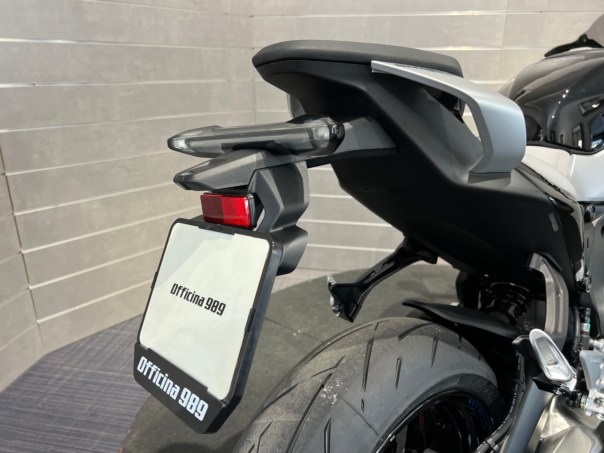CF MOTO 675 SR-R-image-11