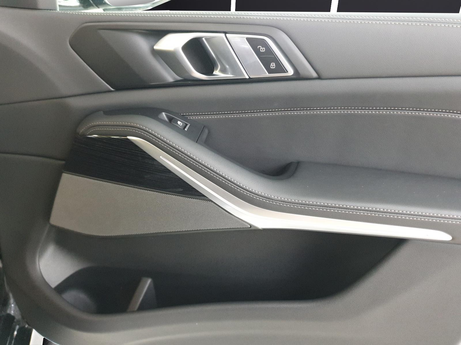 BMW X5 50e xDrive-image-15