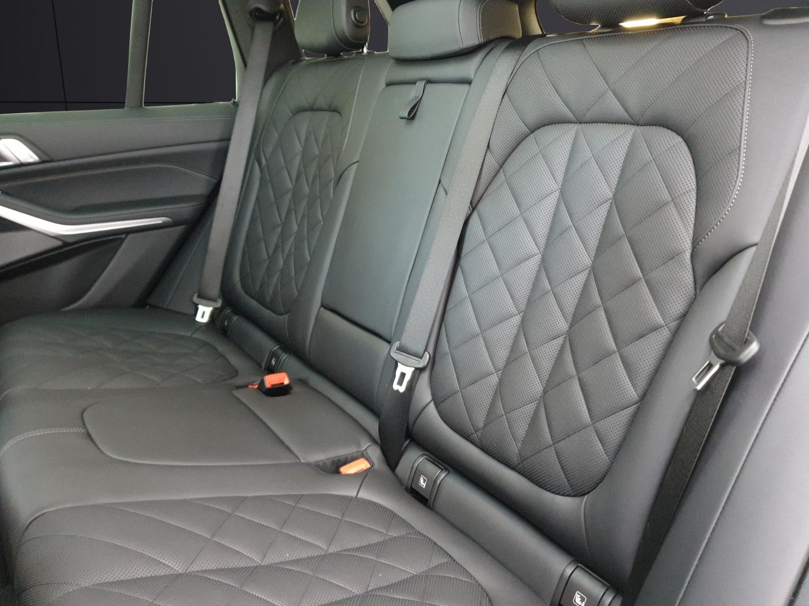 BMW X5 50e xDrive-image-11