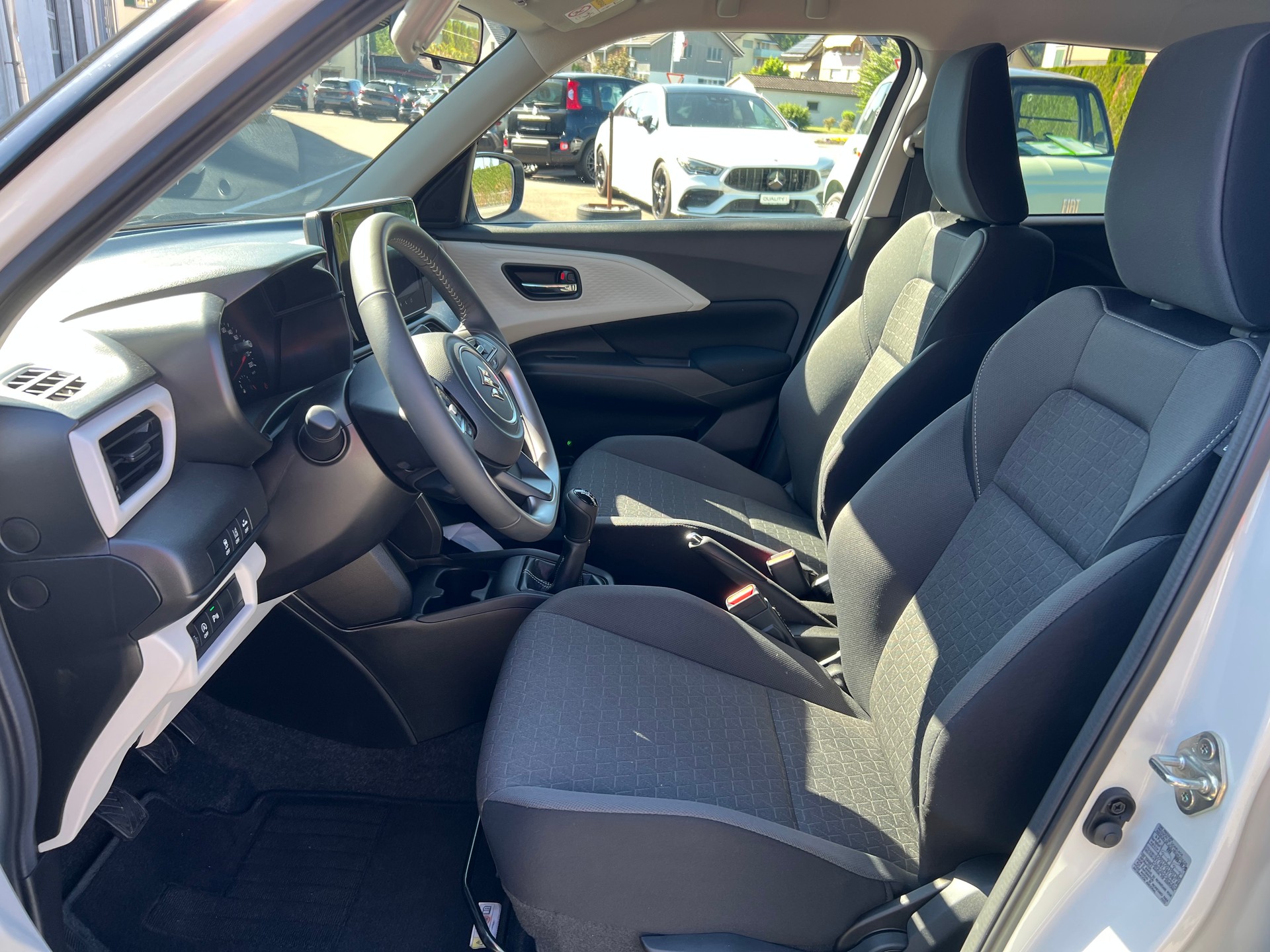 SUZUKI Swift 1.2 Tradizio Top Hybrid 4x4-image-10