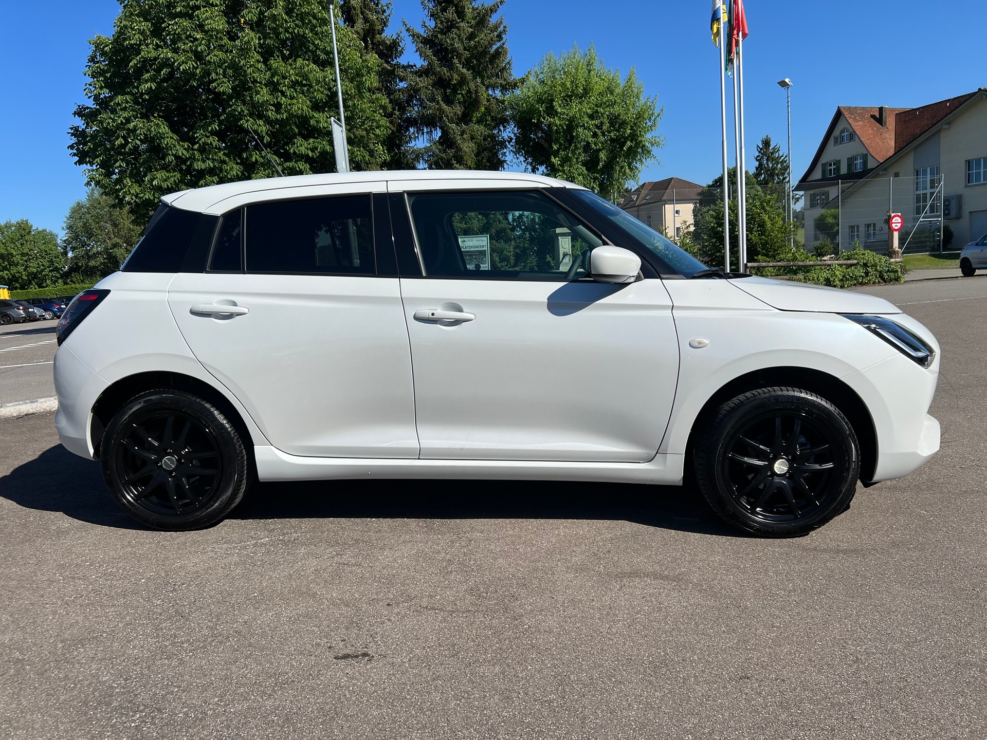 SUZUKI Swift 1.2 Tradizio Top Hybrid 4x4-image-4