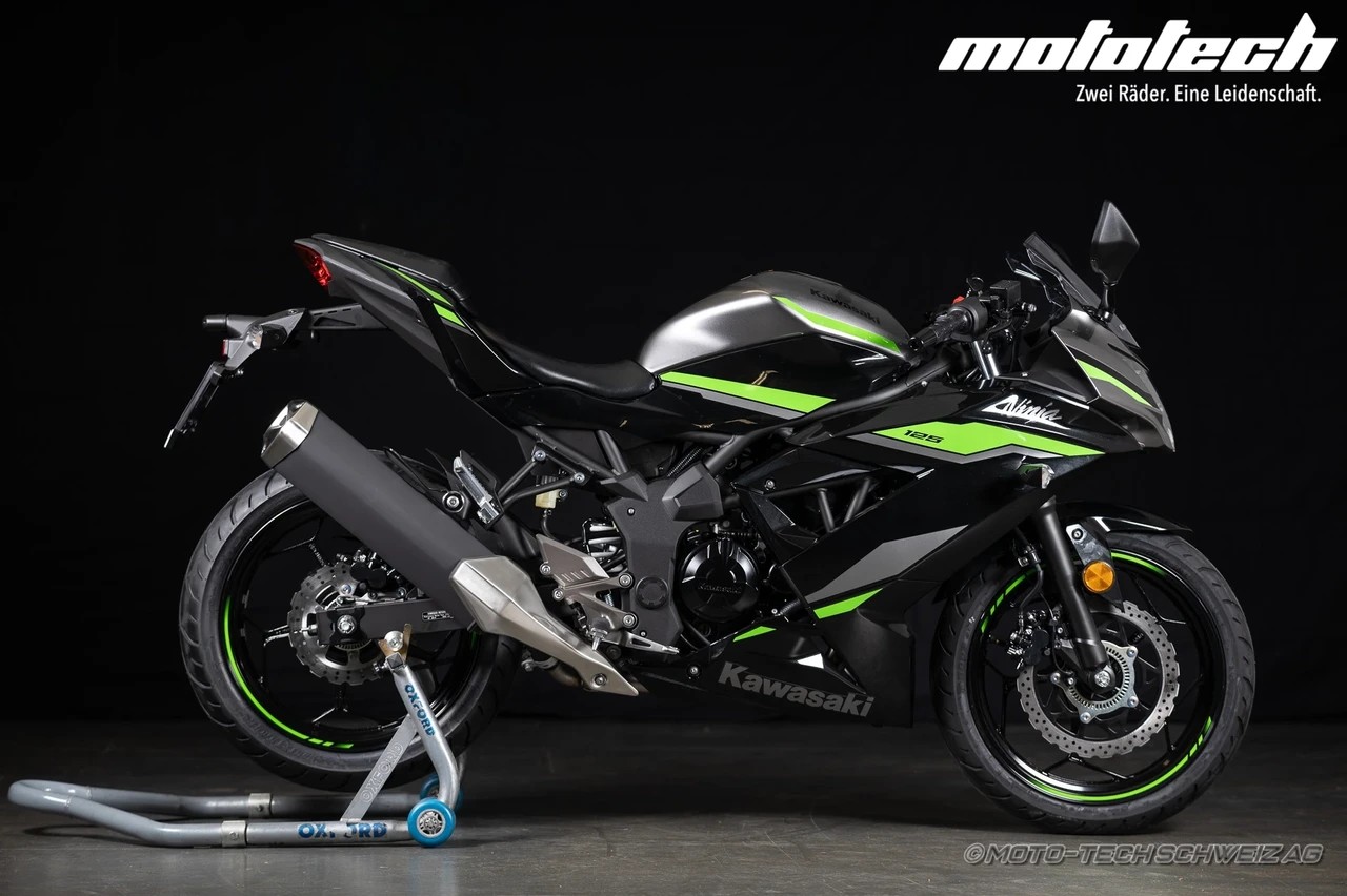 KAWASAKI Ninja 125 MY24-showroom-element-1