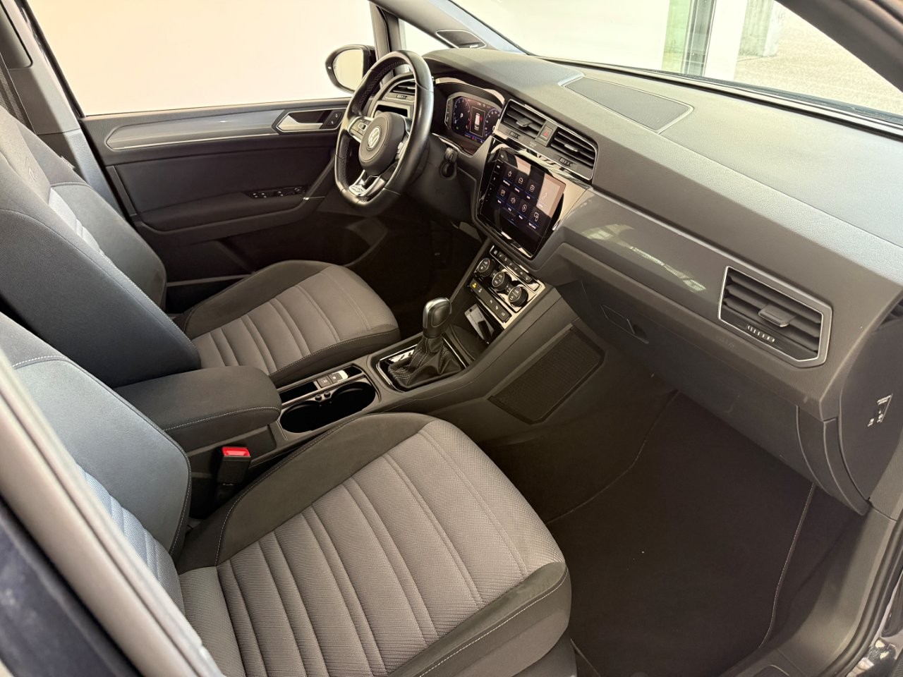 VW Touran 1.5 TSI EVO Highline DSG-image-4