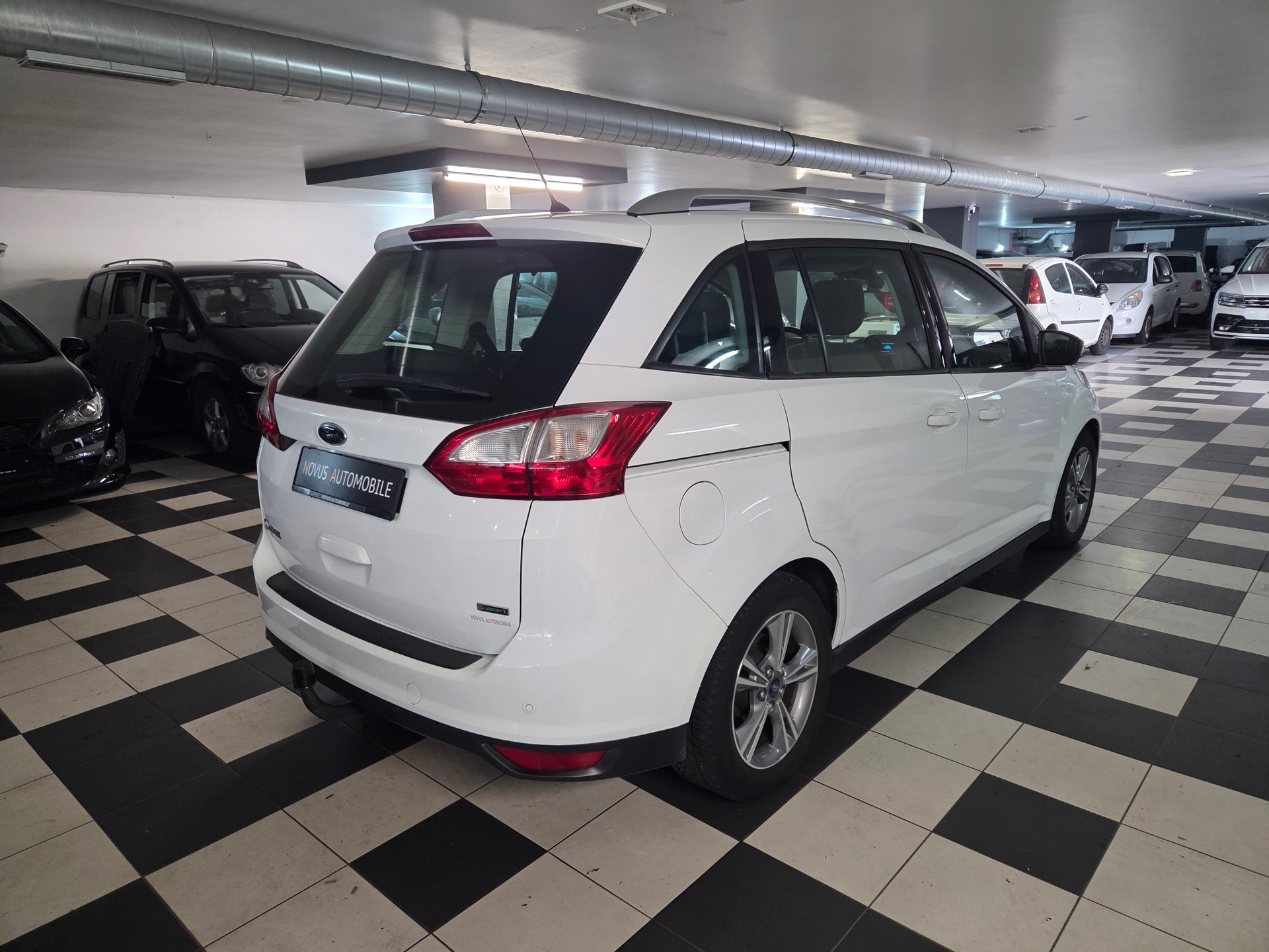 FORD Grand C-Max 1.0 SCTi Family-Edition-image-4