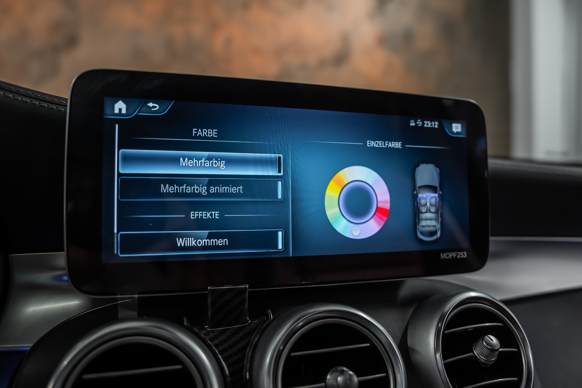 MERCEDES-BENZ GLC Coupé 300 d AMG Line 4Matic 9G-Tronic *Panorama*Leder*Head-Up*360°*-image-26