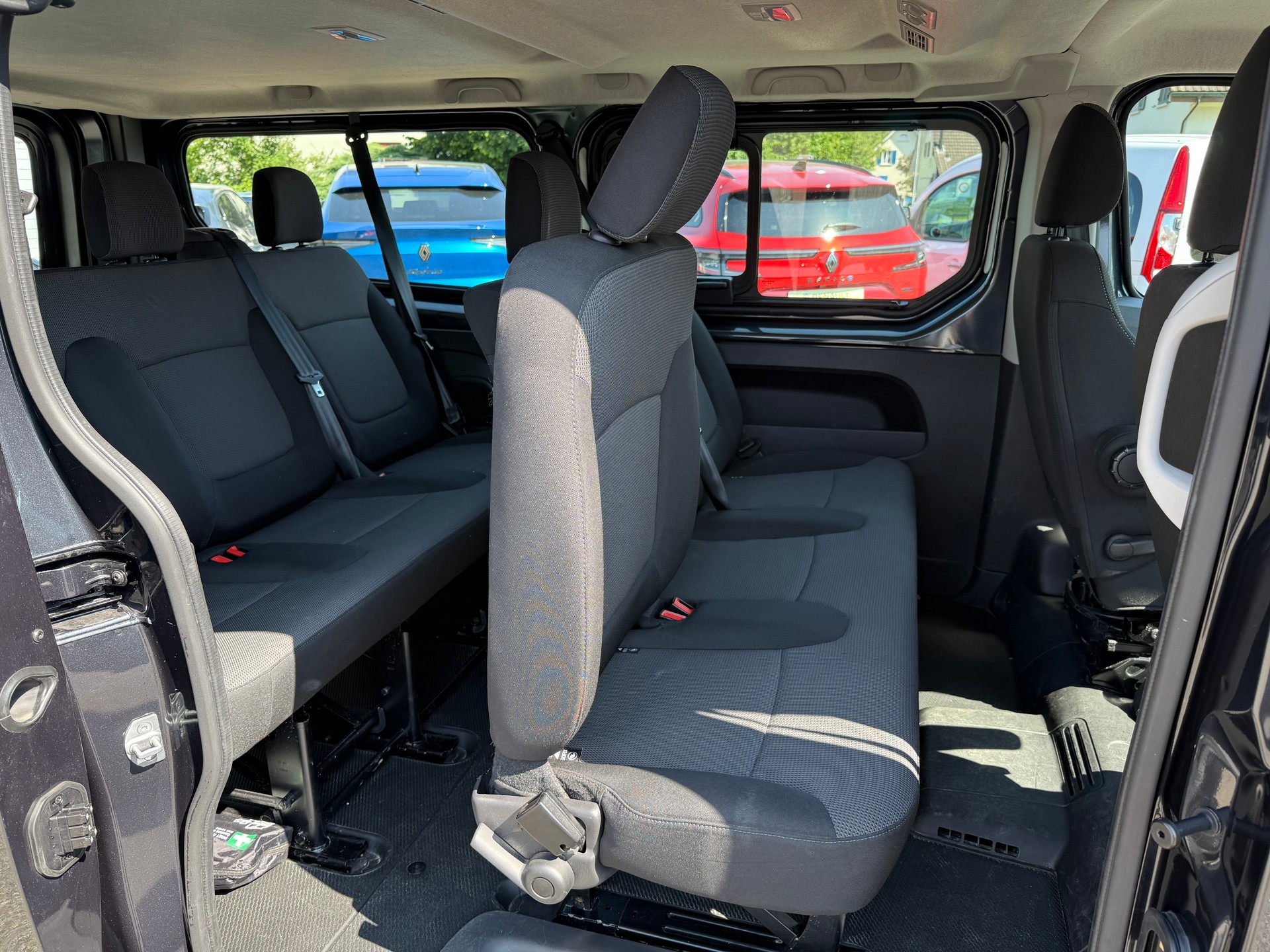 RENAULT Trafic Blue dCi 150 Grand Passenger Evolution EDC-image-9