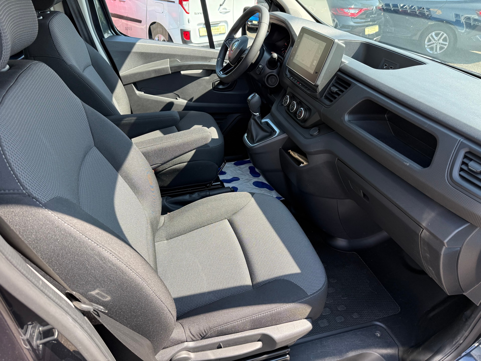 RENAULT Trafic Blue dCi 150 Grand Passenger Evolution EDC-image-8