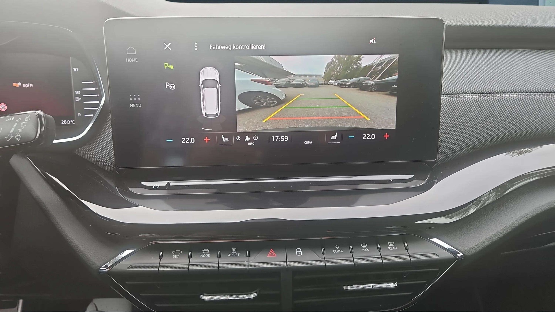 SKODA Octavia Combi 2.0 TSI SportLine DSG 4x4 190PS mit AHK-Vorbereitung & Head-Up Display-image-18