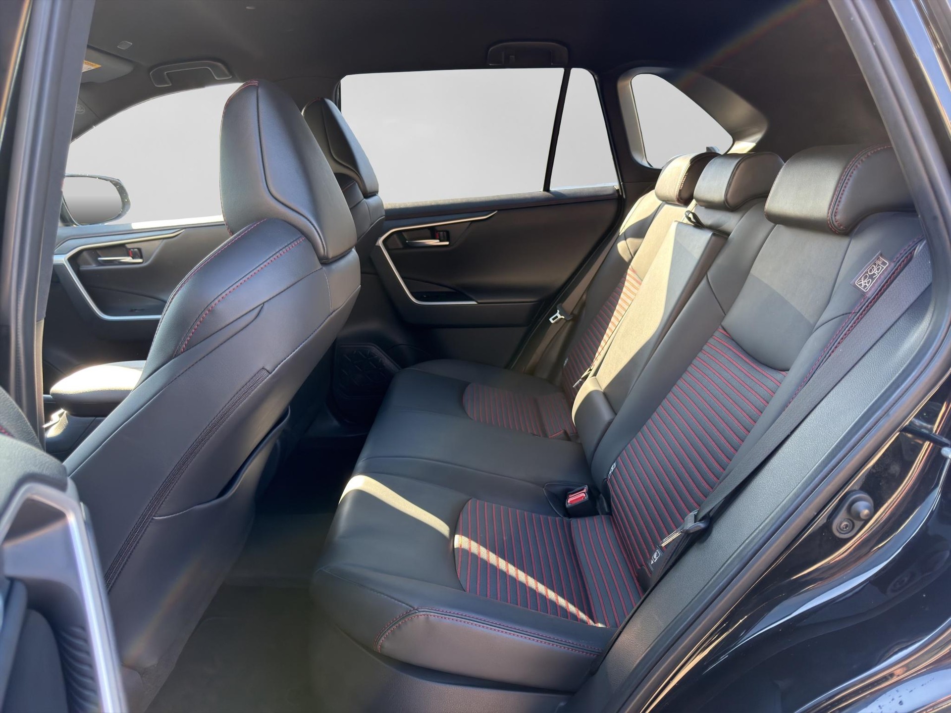 SUZUKI Across 2.5 PHEV Compact Top 4x4-image-6