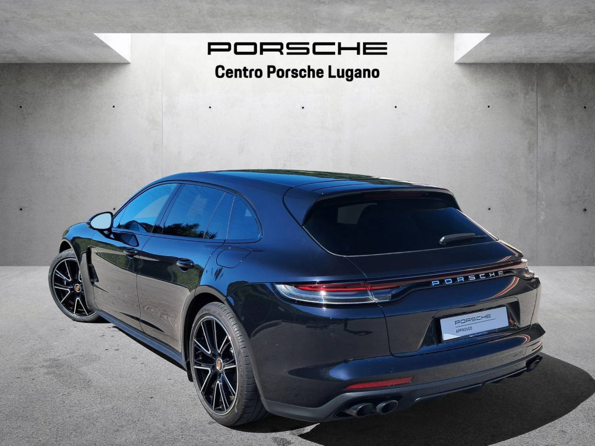 PORSCHE Panamera 4S E-Hybrid Sport Turismo (MY22)-image-2