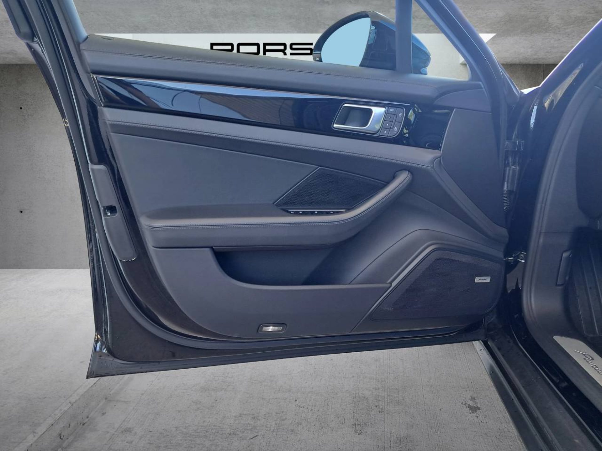 PORSCHE Panamera 4S E-Hybrid Sport Turismo (MY22)-image-23