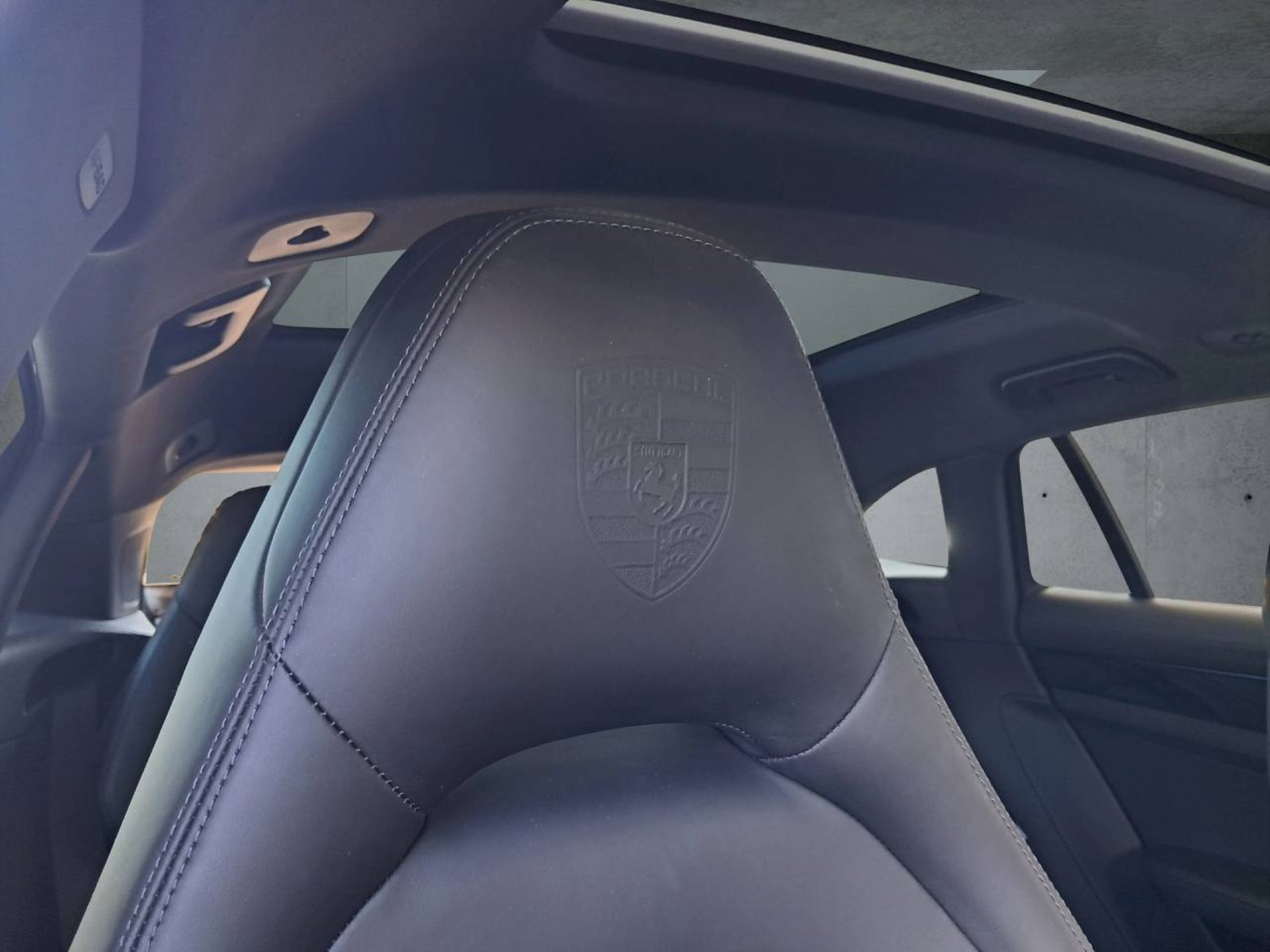 PORSCHE Panamera 4S E-Hybrid Sport Turismo (MY22)-image-27