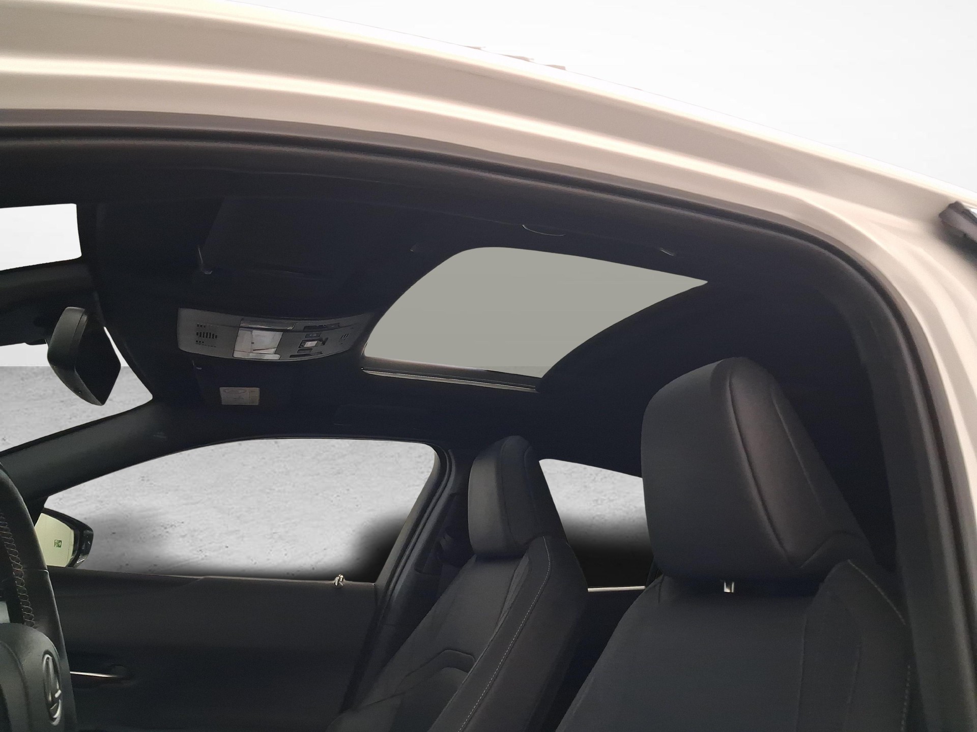 LEXUS UX 250h Excellence-image-13