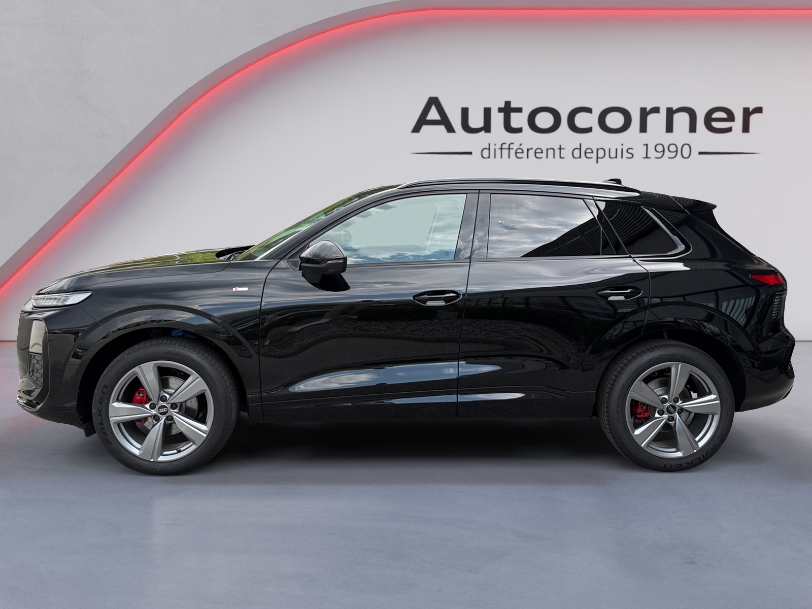 AUDI Q3 SUV 110 kW TFSI S tronic-image-1