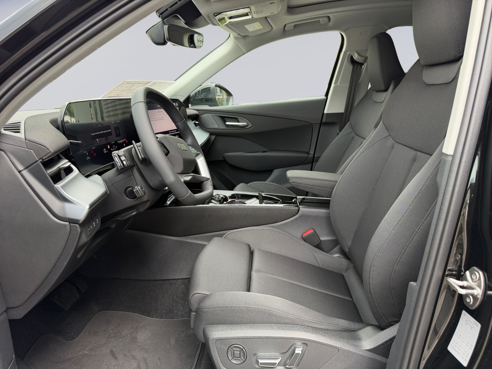 AUDI Q3 SUV 110 kW TFSI S tronic-image-8