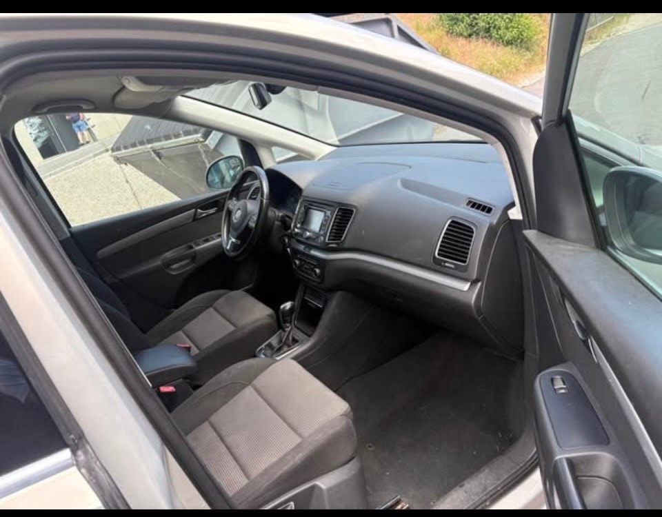 VW Sharan 2.0 TDI BlueMotion Technology Trendline DSG-image-3