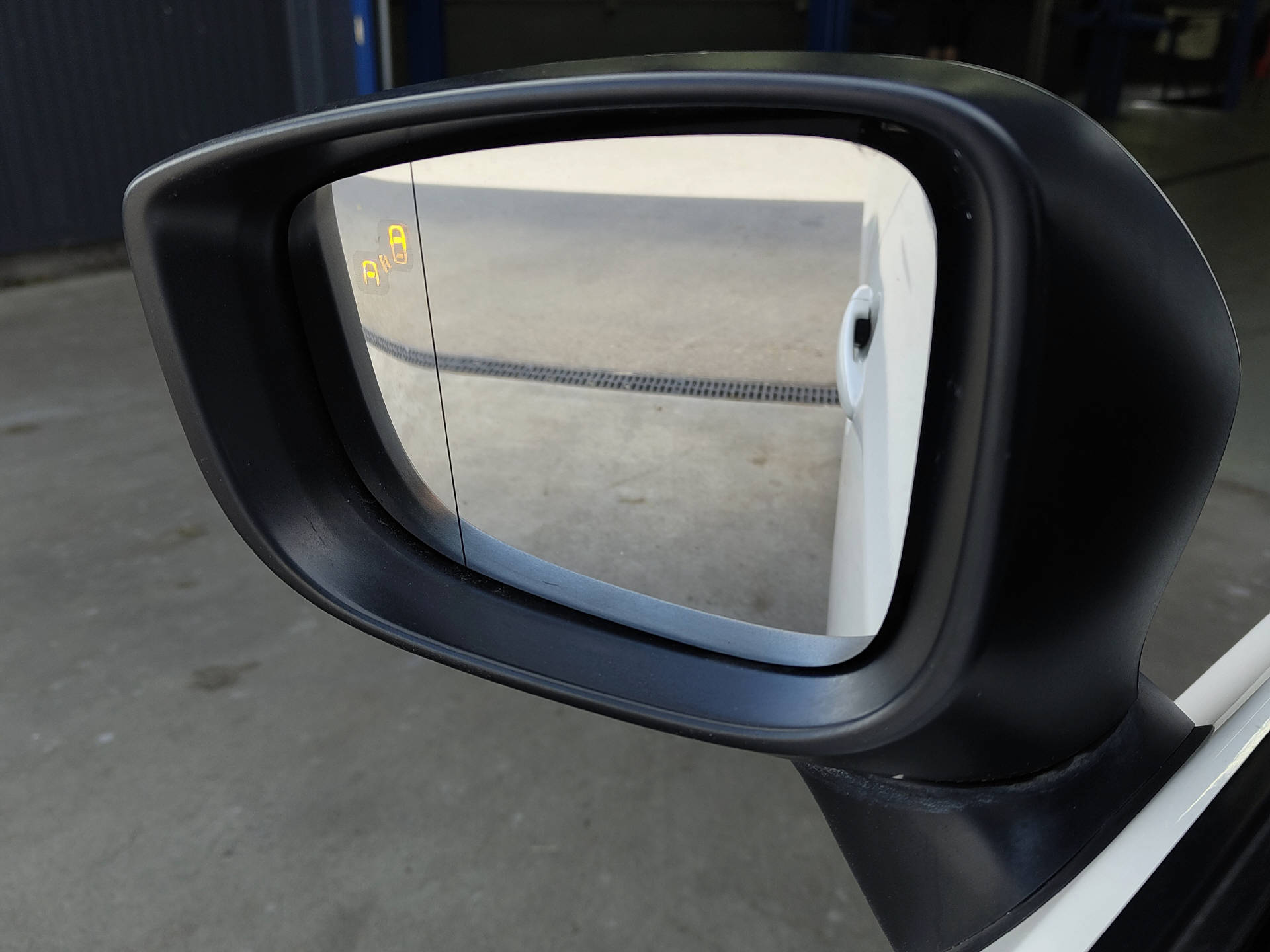 MAZDA 2 1.5 115 Revolution-image-10