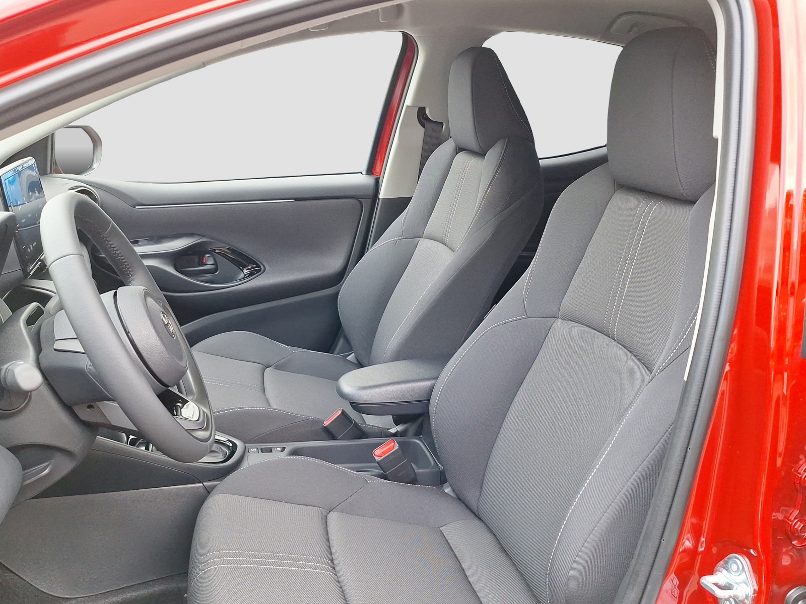 TOYOTA Yaris 1.5 VVT-i HSD Trend-image-9