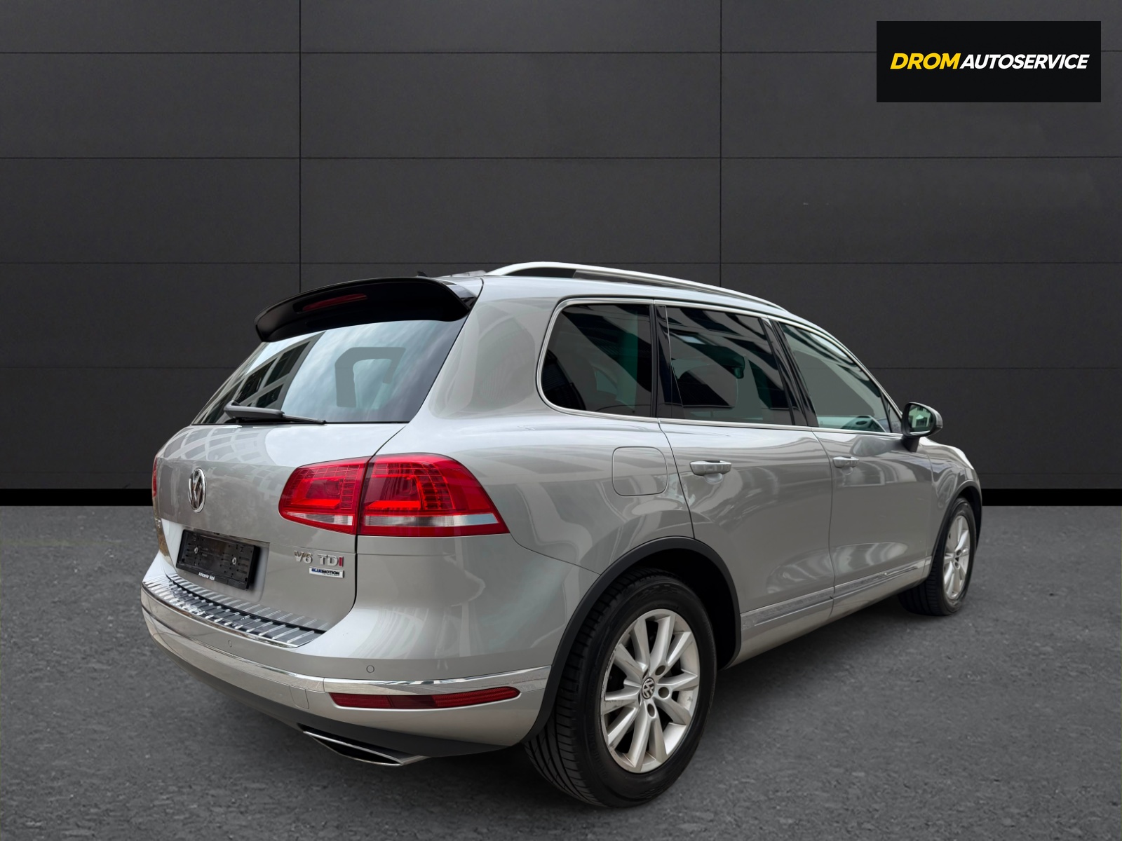VW Touareg 3.0 TDI BlueMotion Technology Tiptronic-showroom-element-2