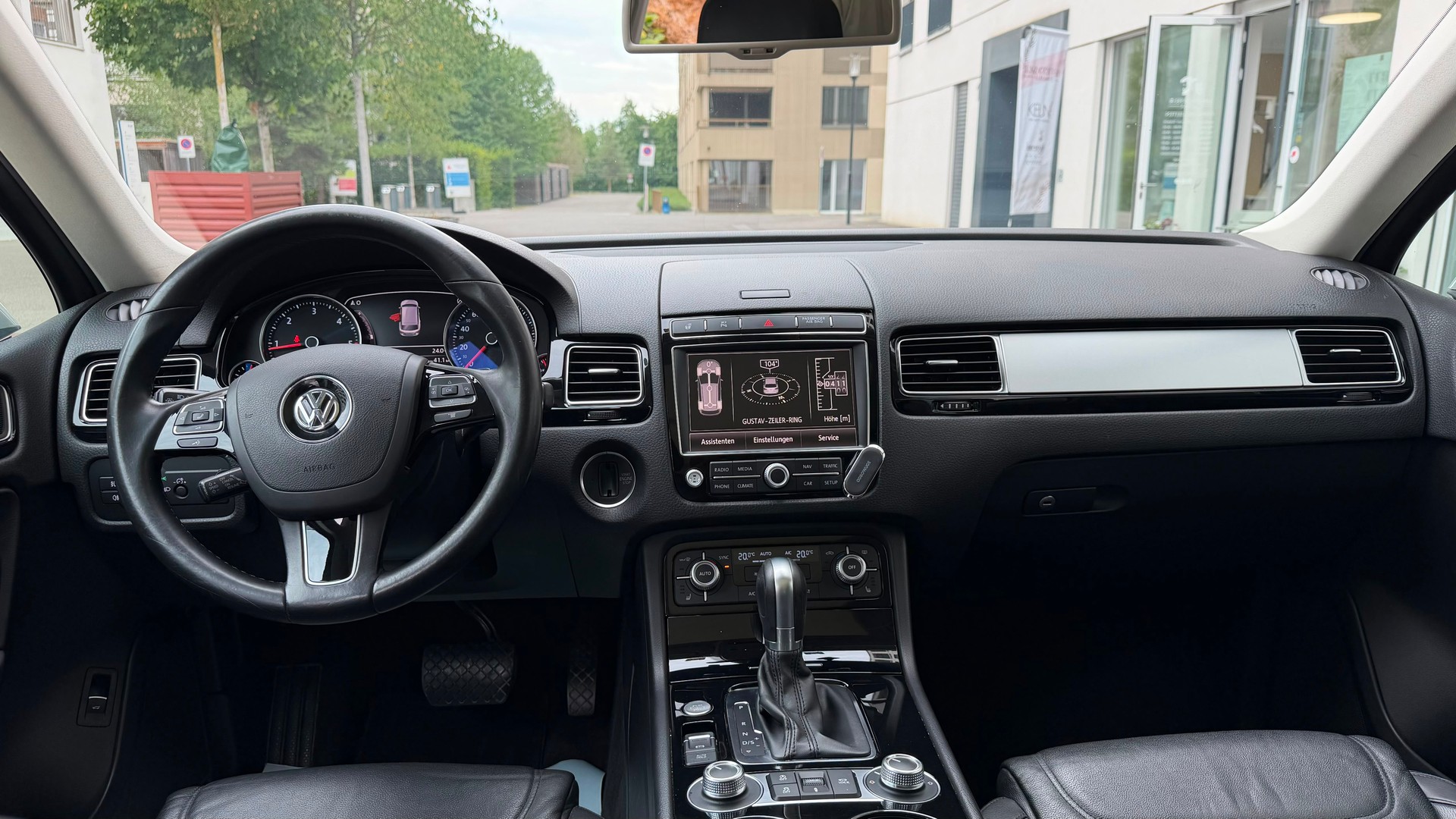 VW Touareg 3.0 TDI BlueMotion Technology Tiptronic-image-15
