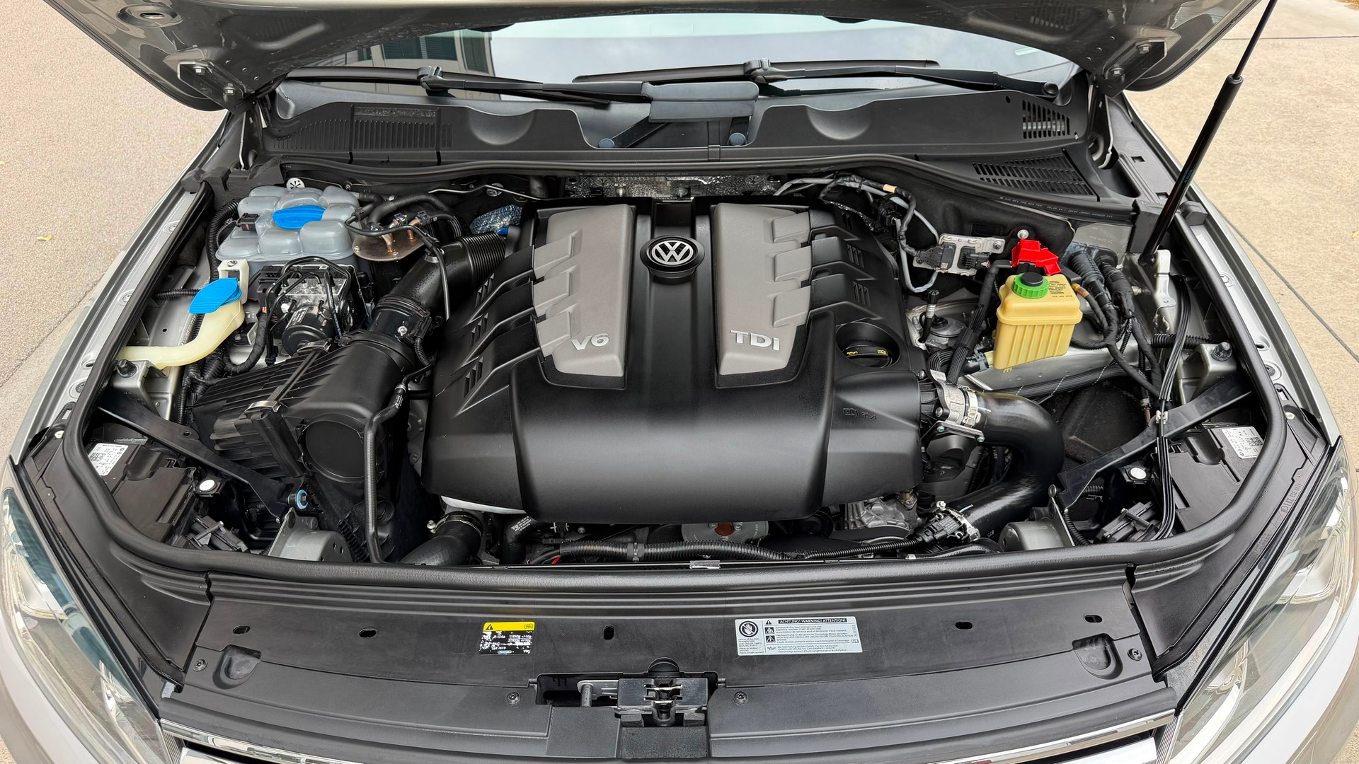 VW Touareg 3.0 TDI BlueMotion Technology Tiptronic-image-17