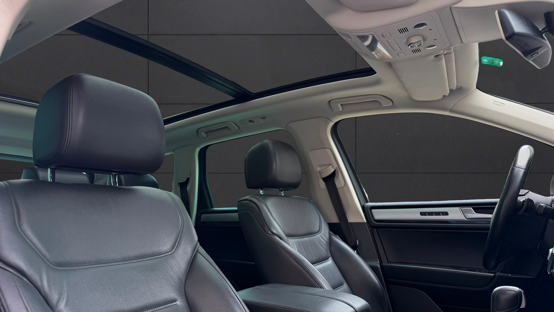 VW Touareg 3.0 TDI BlueMotion Technology Tiptronic-image-18