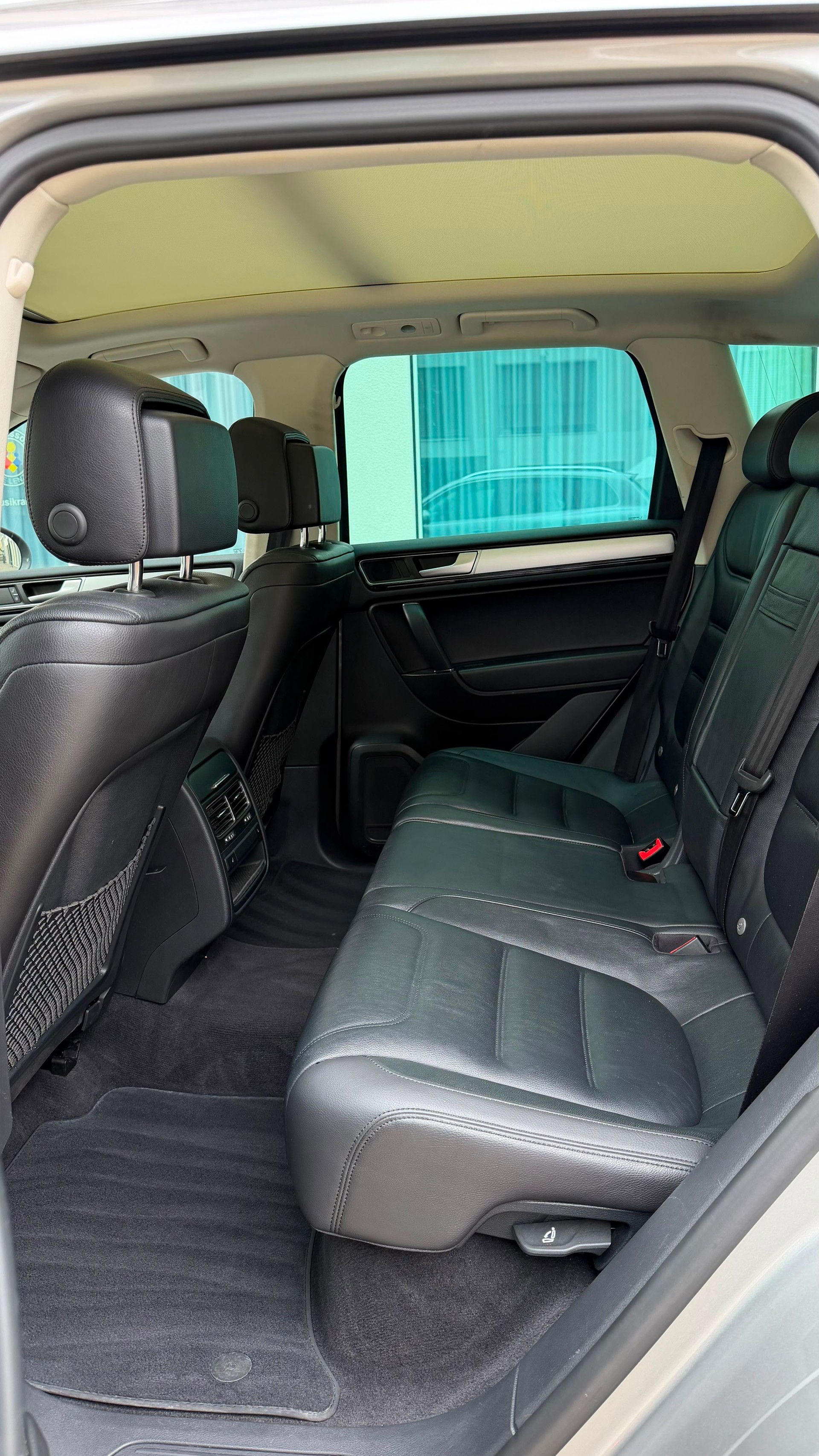 VW Touareg 3.0 TDI BlueMotion Technology Tiptronic-image-14