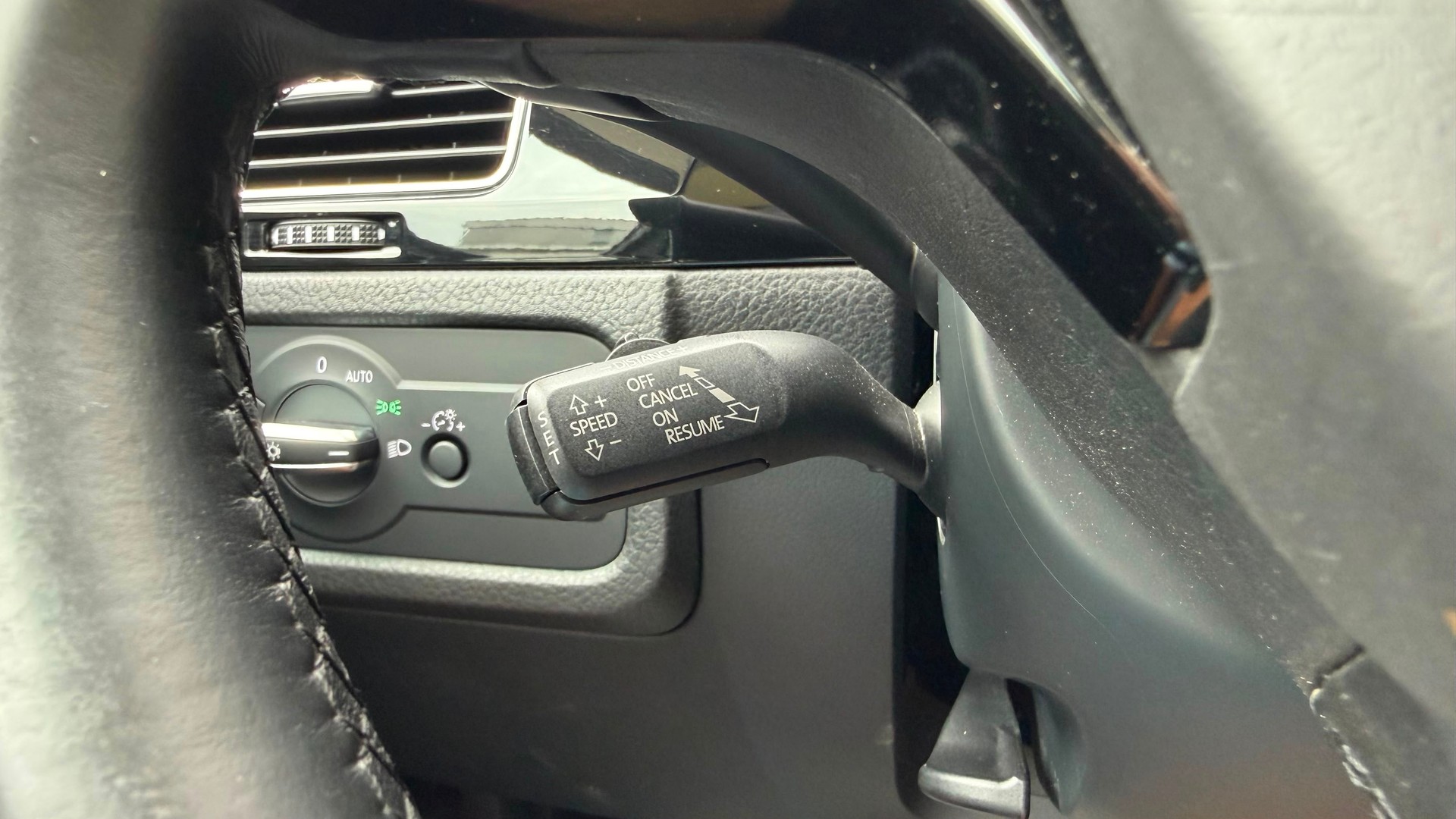 VW Touareg 3.0 TDI BlueMotion Technology Tiptronic-image-21