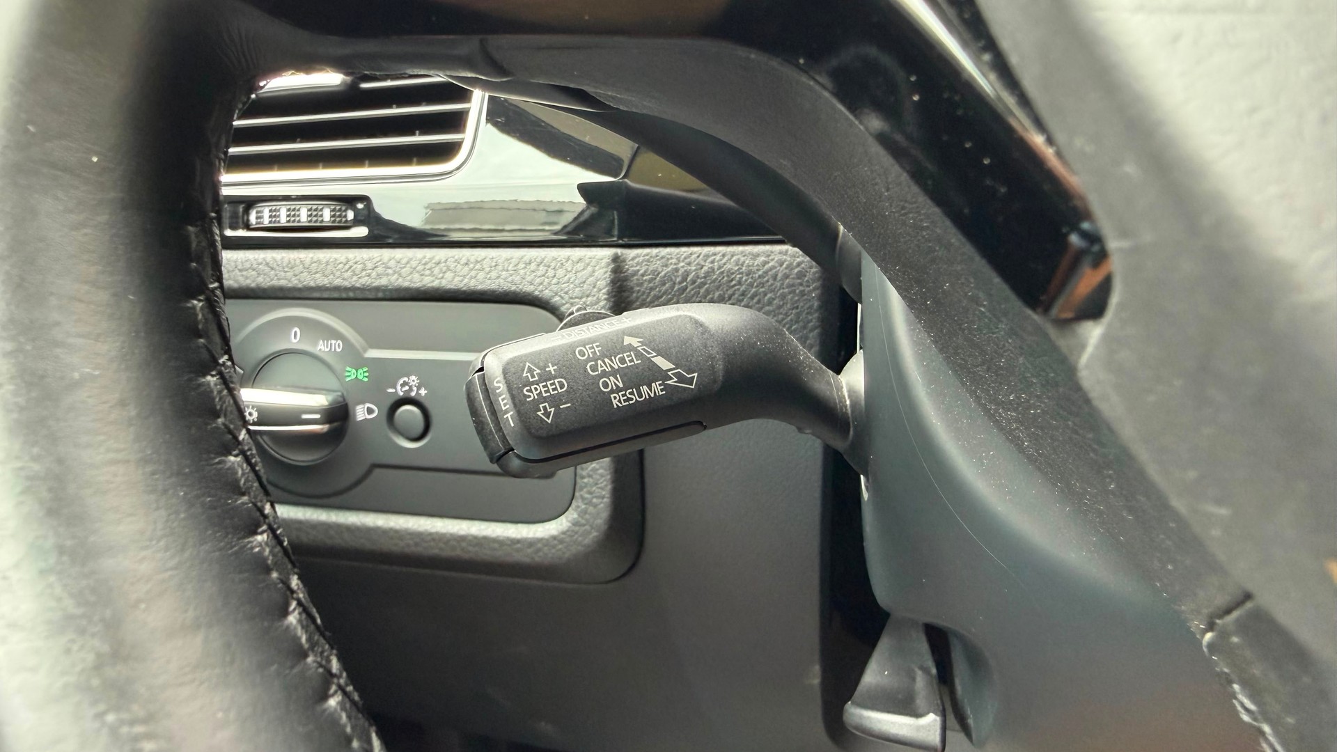 VW Touareg 3.0 TDI BlueMotion Technology Tiptronic-image-21